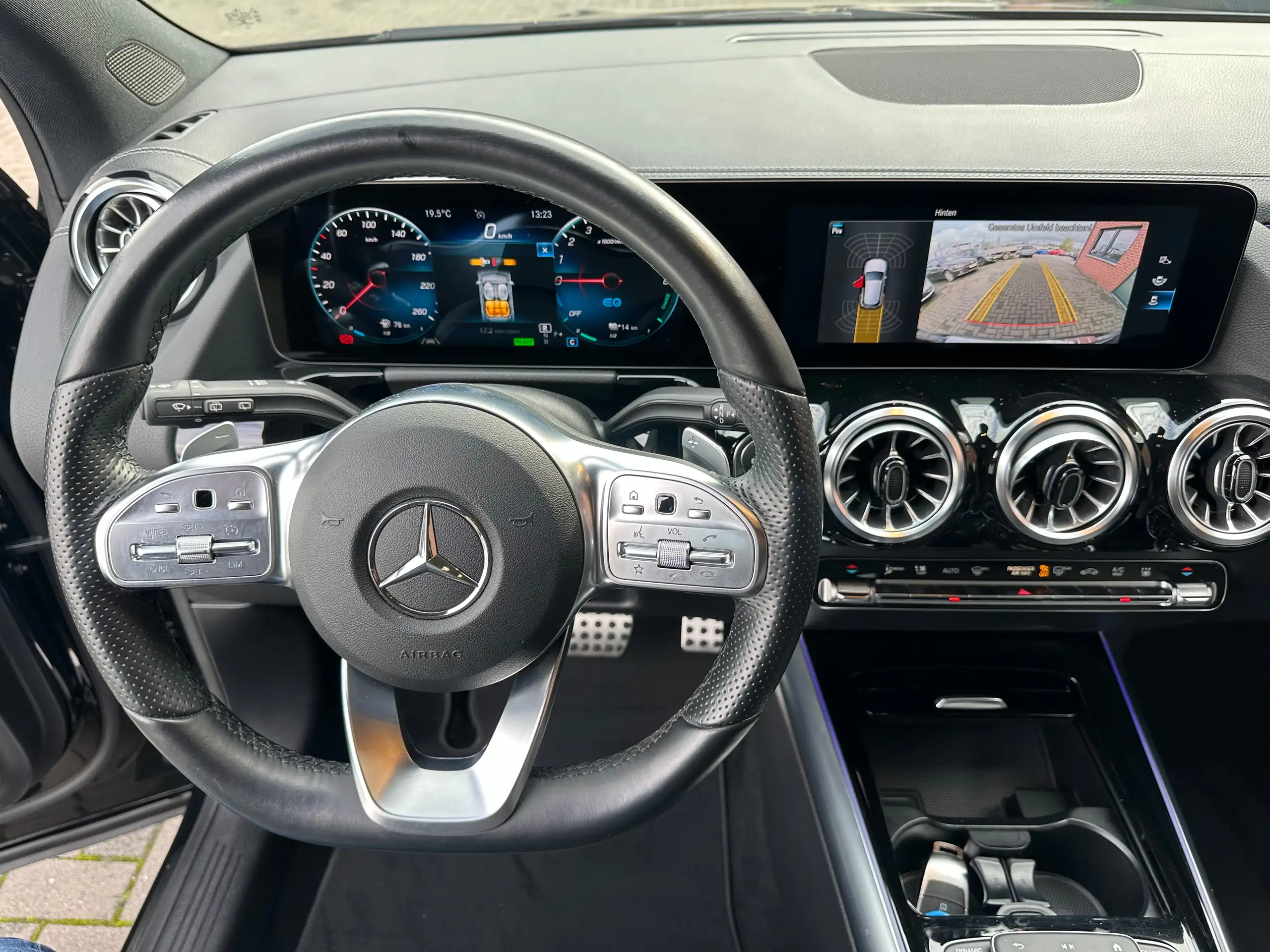 Mercedes-Benz - GLA 250