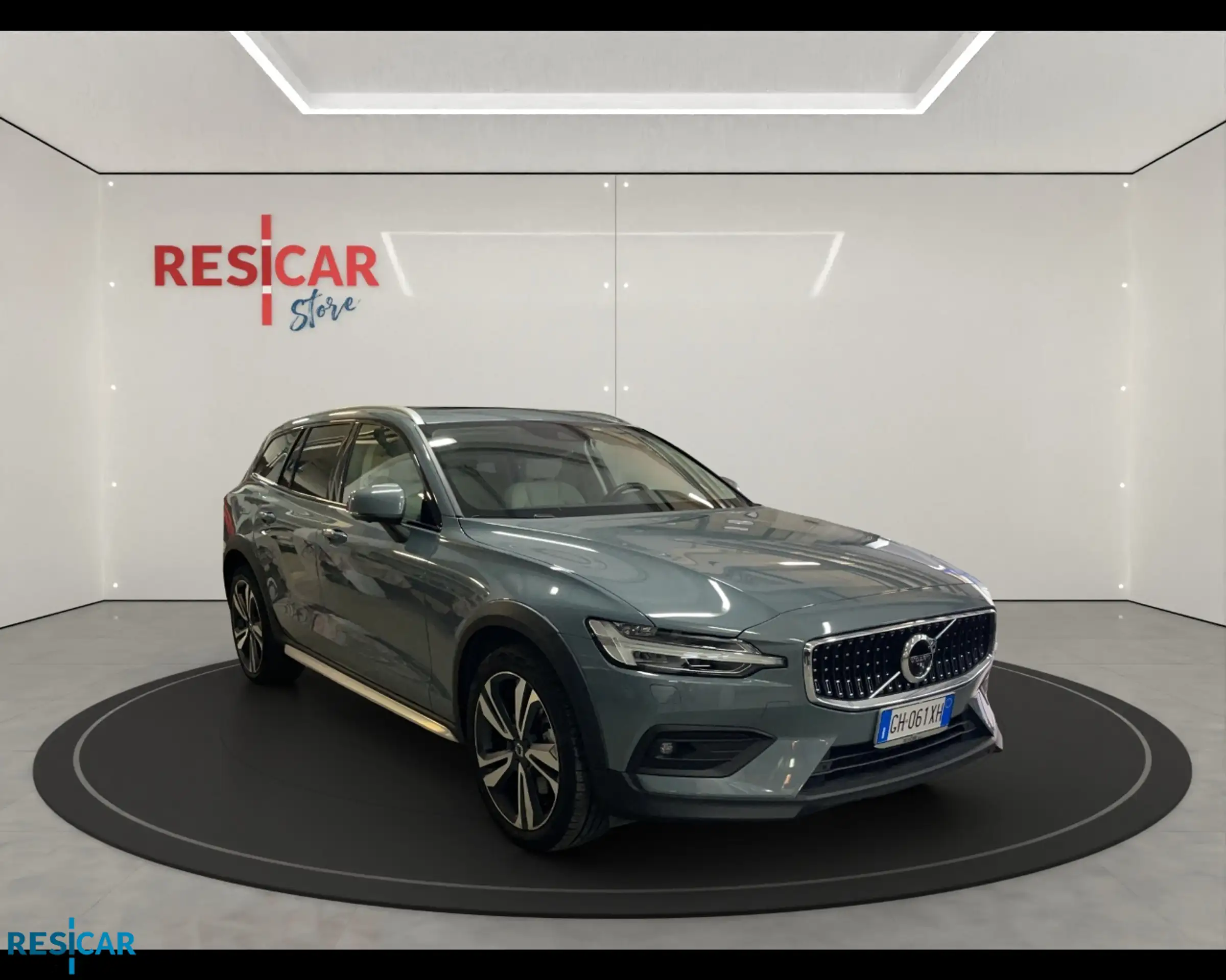 Volvo V60 Cross Country 2022