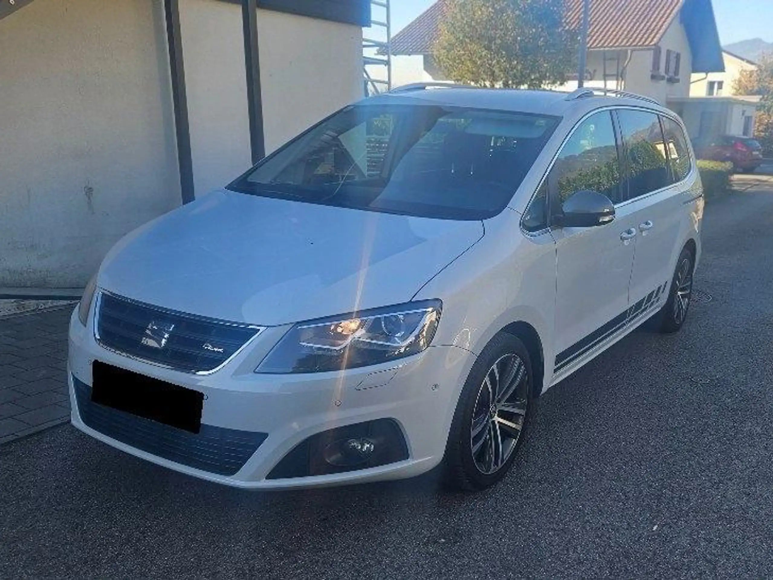 SEAT - Alhambra