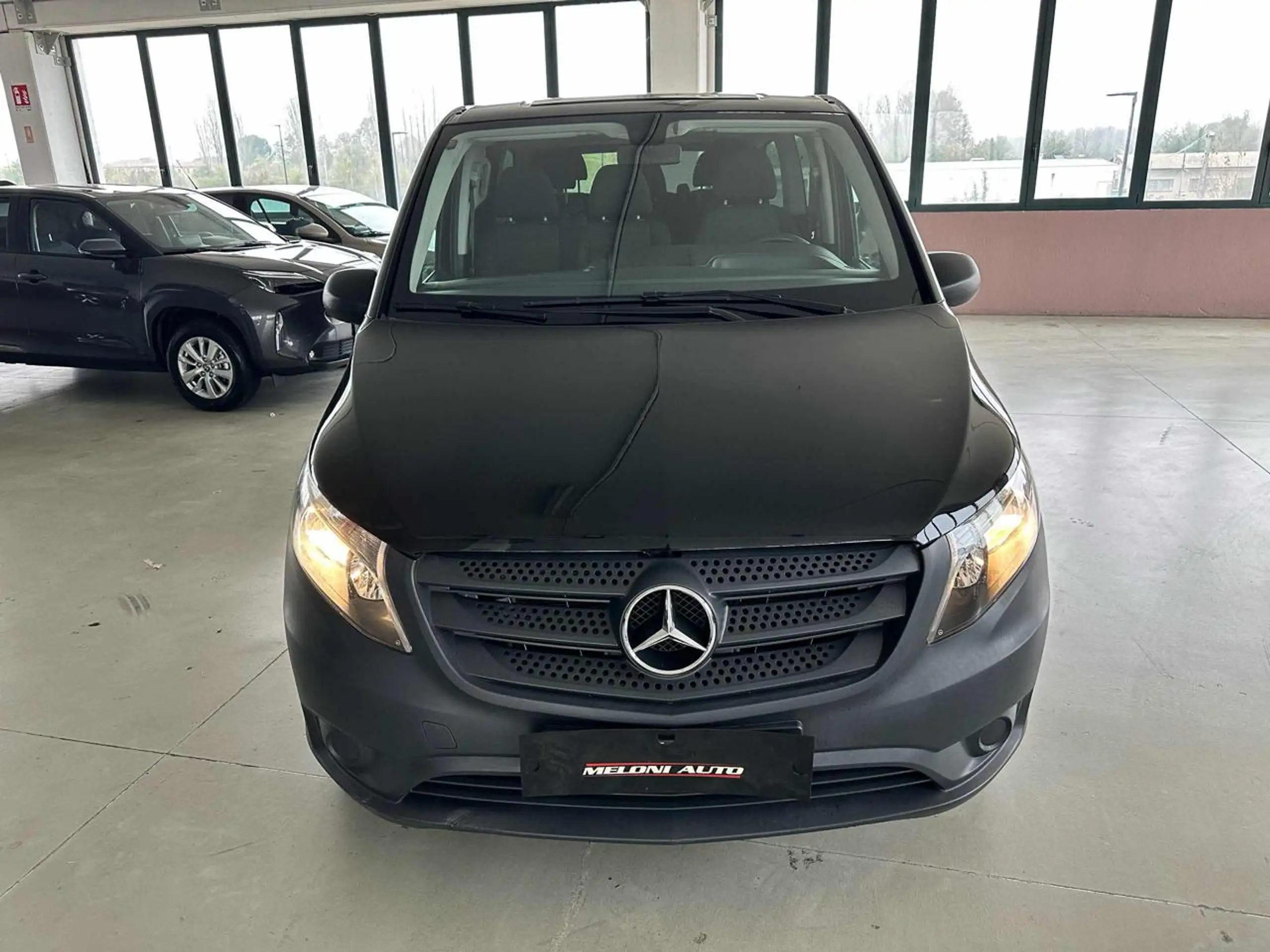 Mercedes-Benz - Vito