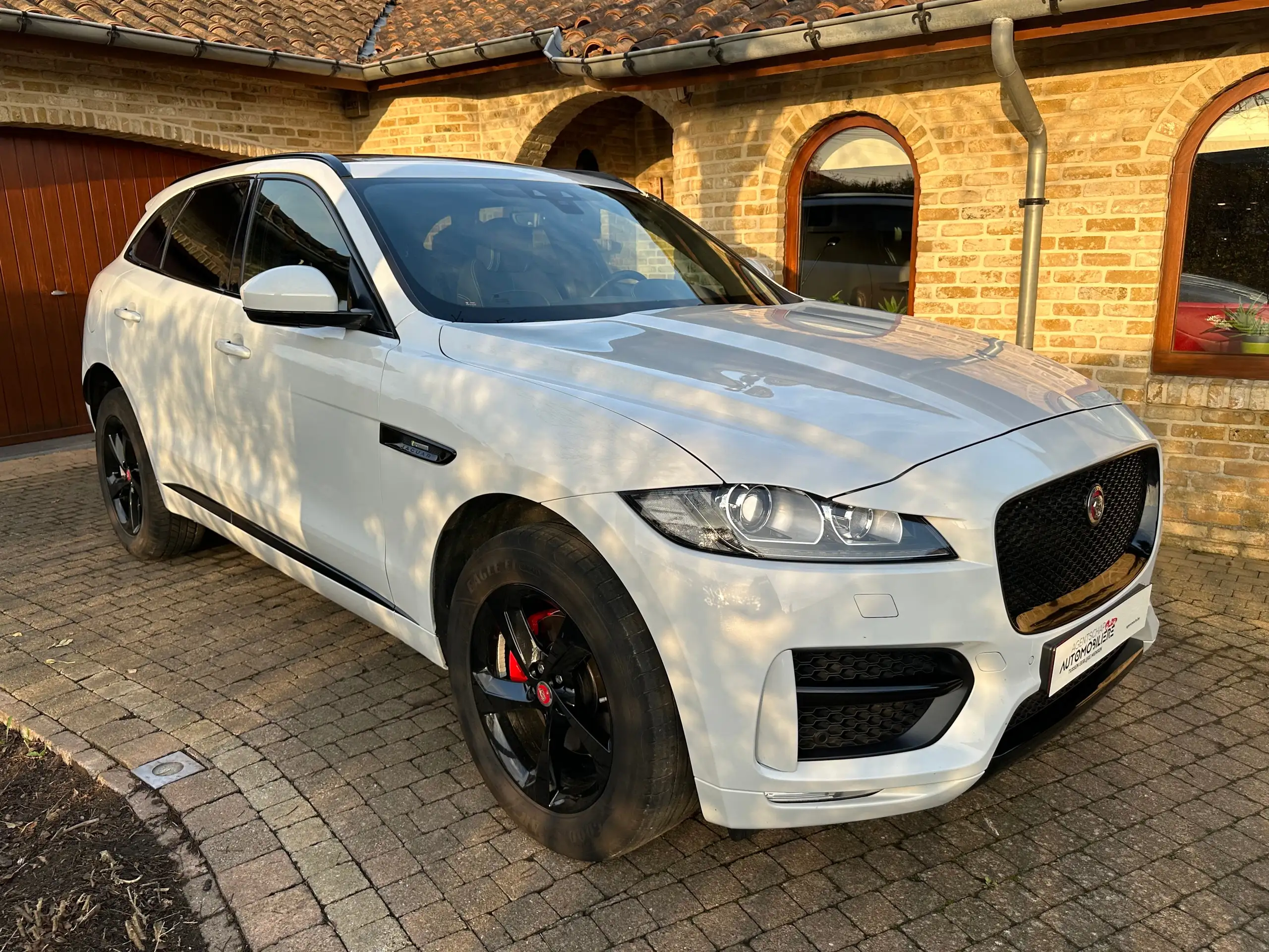 Jaguar - F-Pace