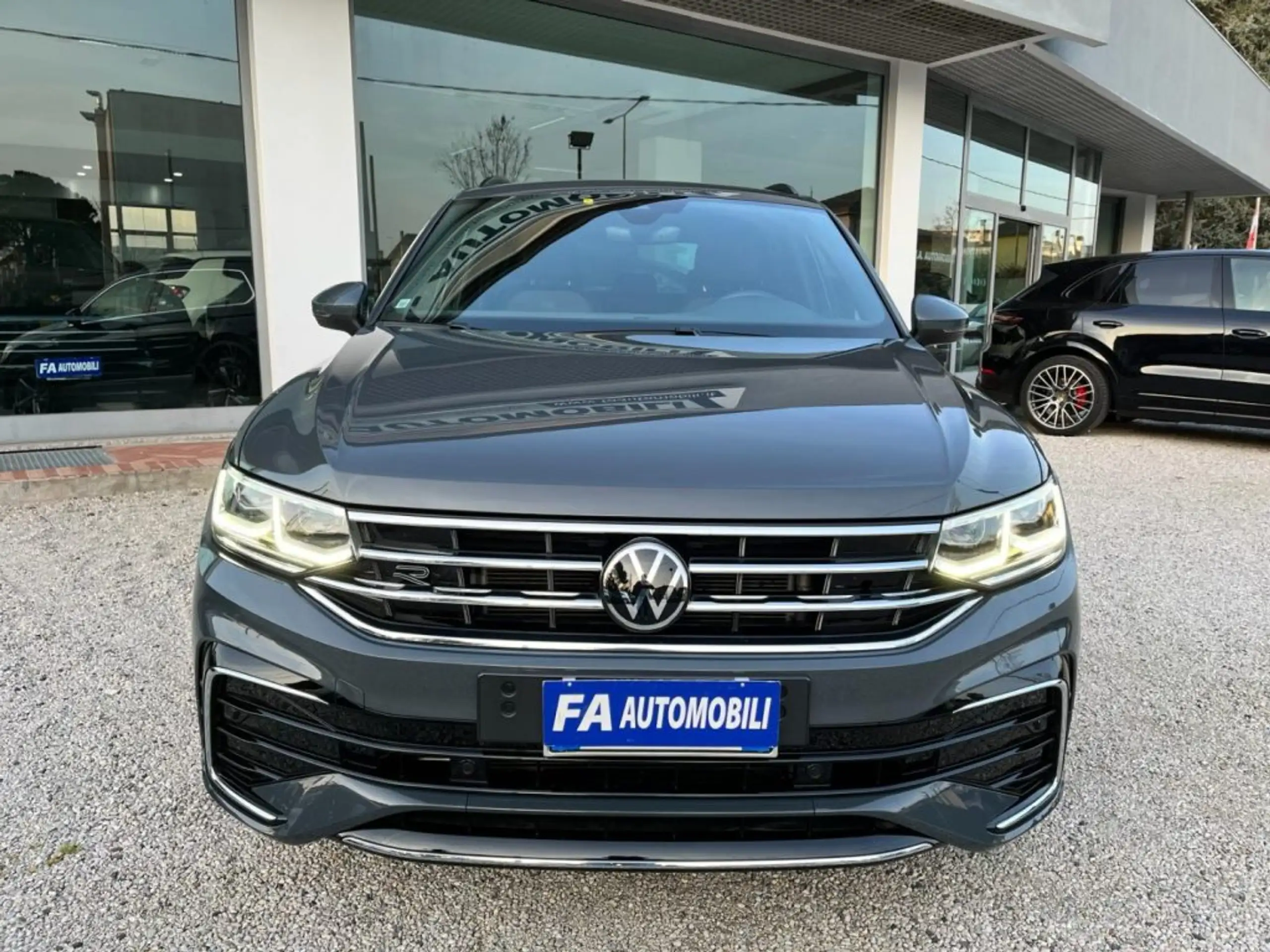 Volkswagen - Tiguan