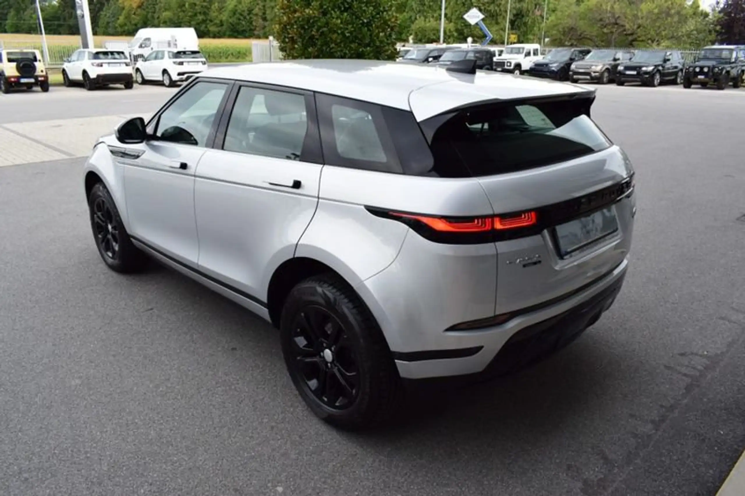 Land Rover - Range Rover Evoque