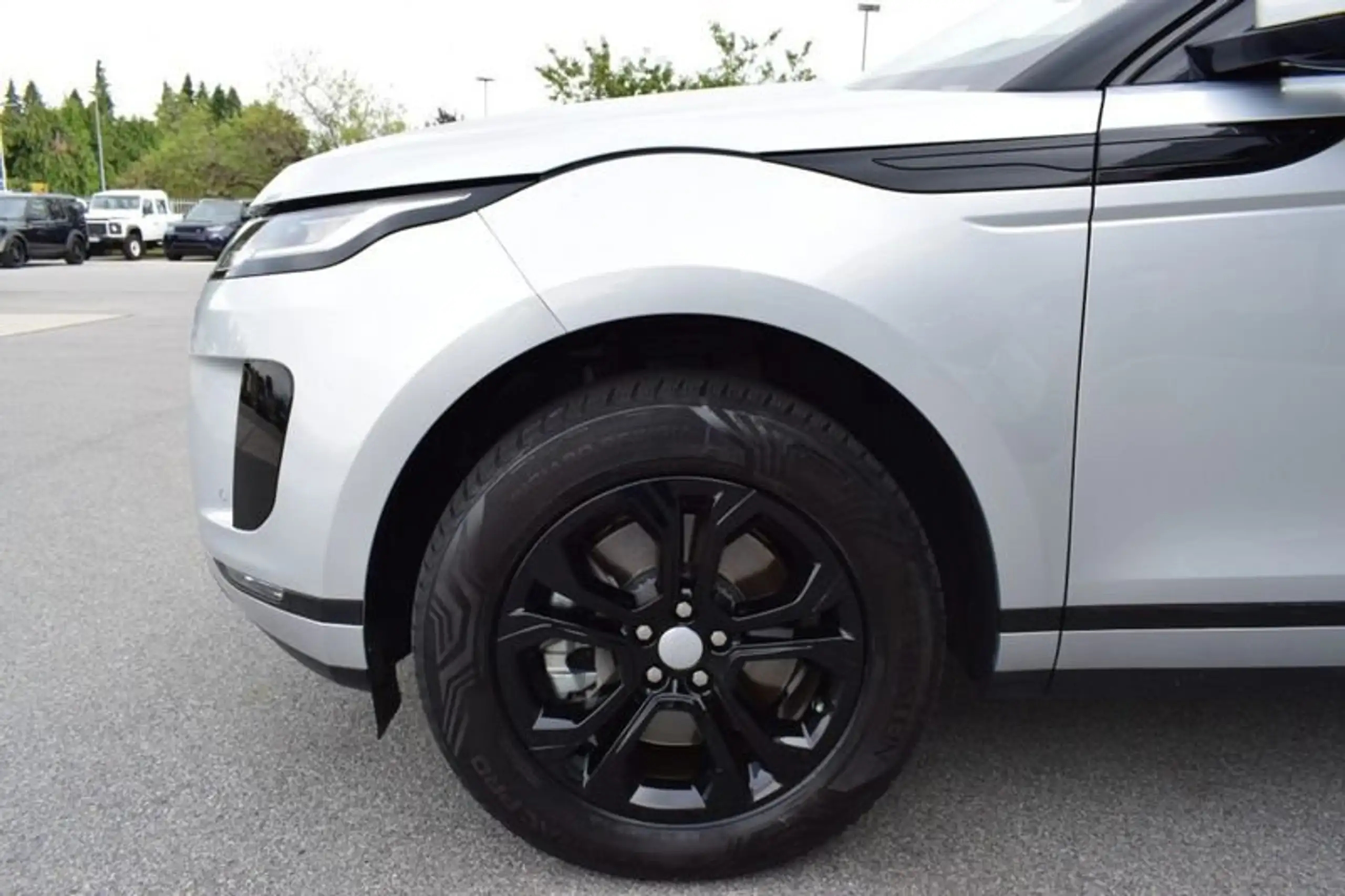 Land Rover - Range Rover Evoque