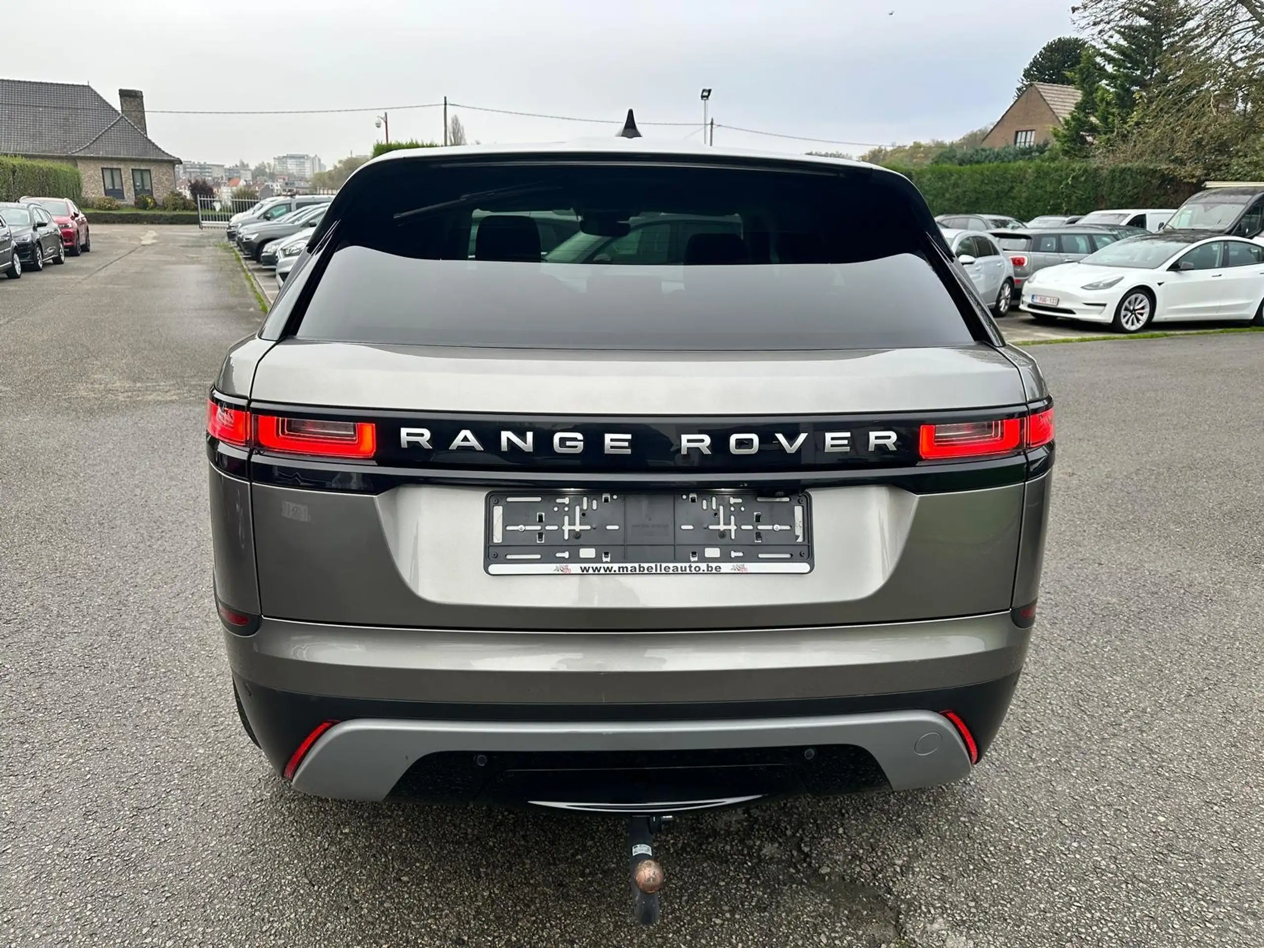 Land Rover - Range Rover Velar