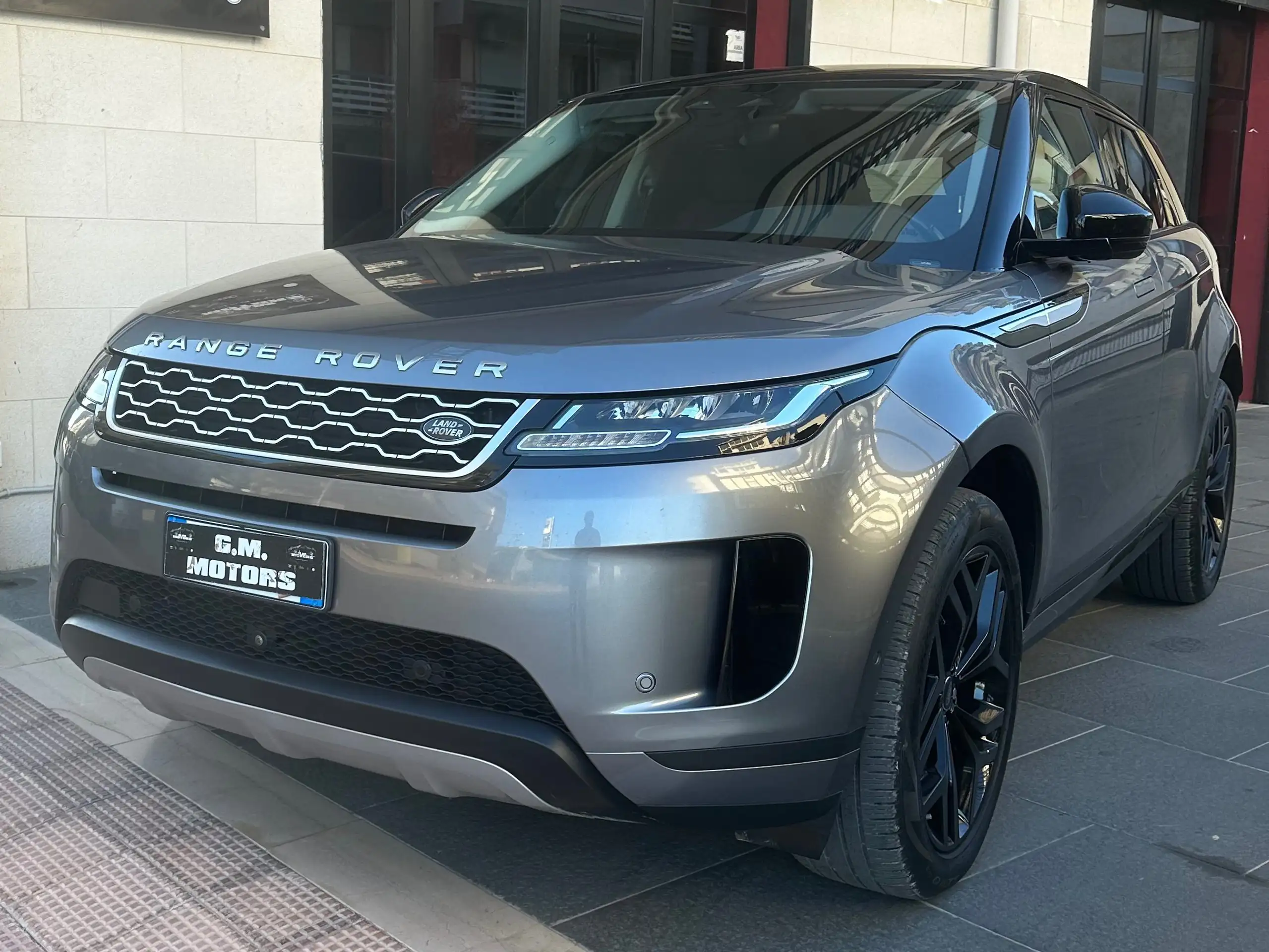 Land Rover - Range Rover Evoque