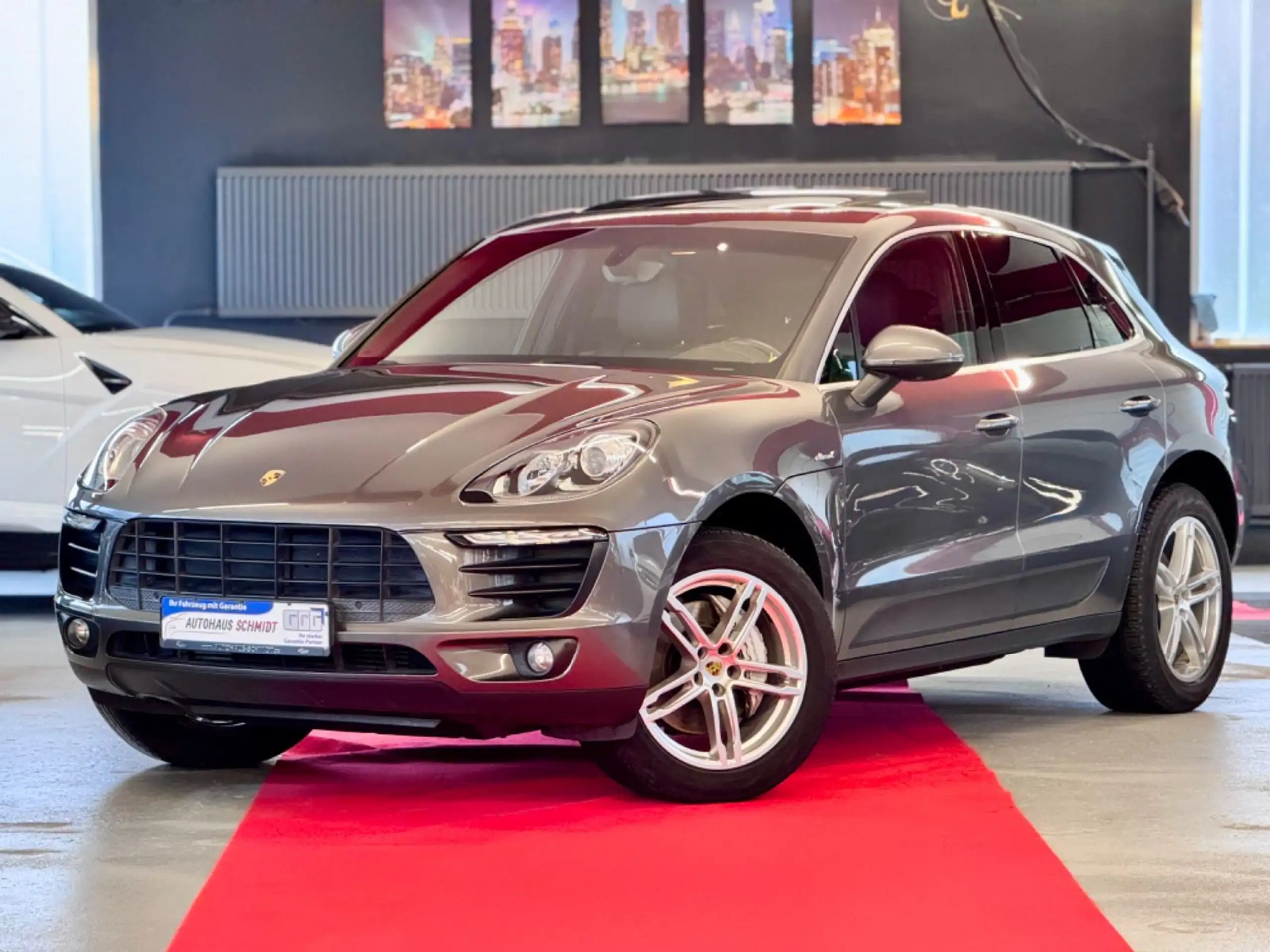 Porsche - Macan