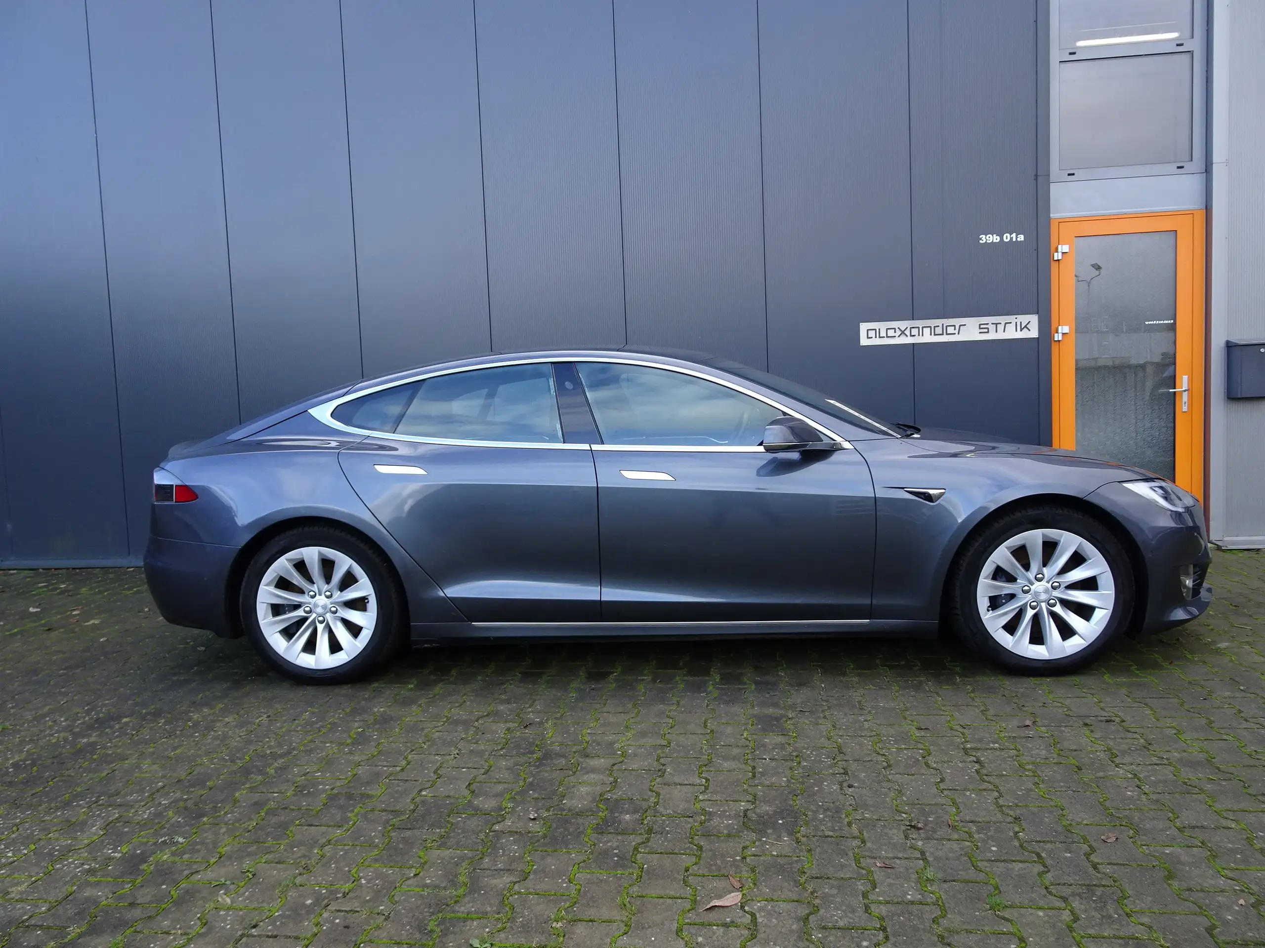 Tesla - Model S