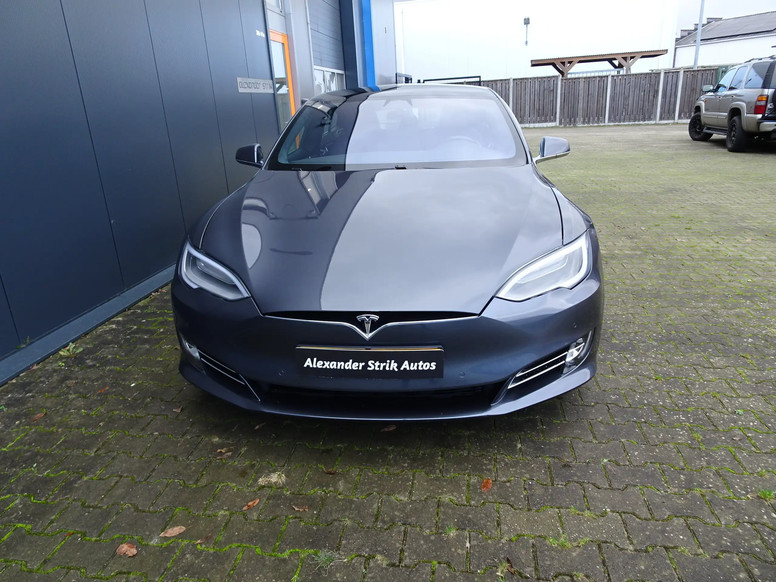 Tesla - Model S