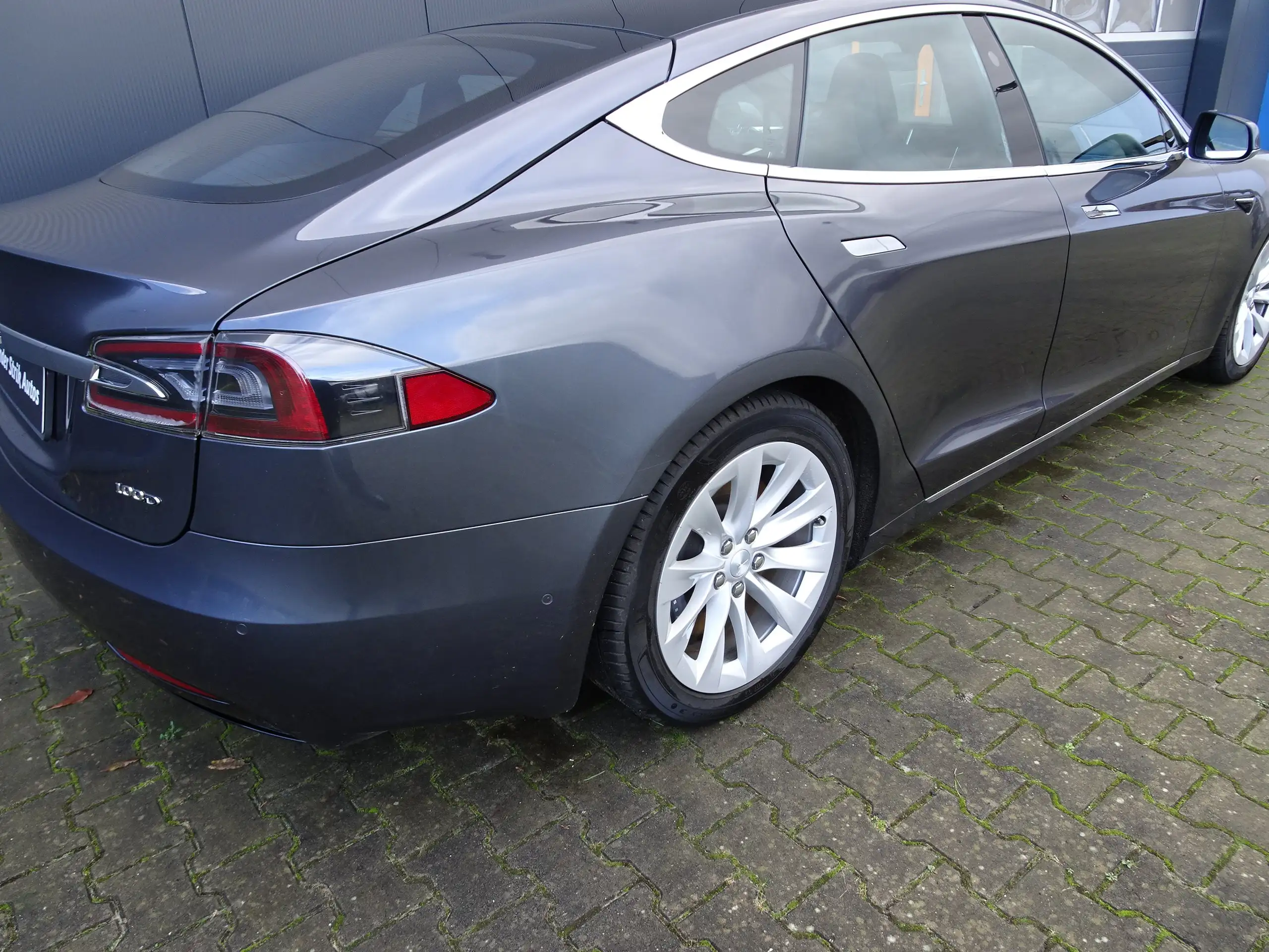 Tesla - Model S