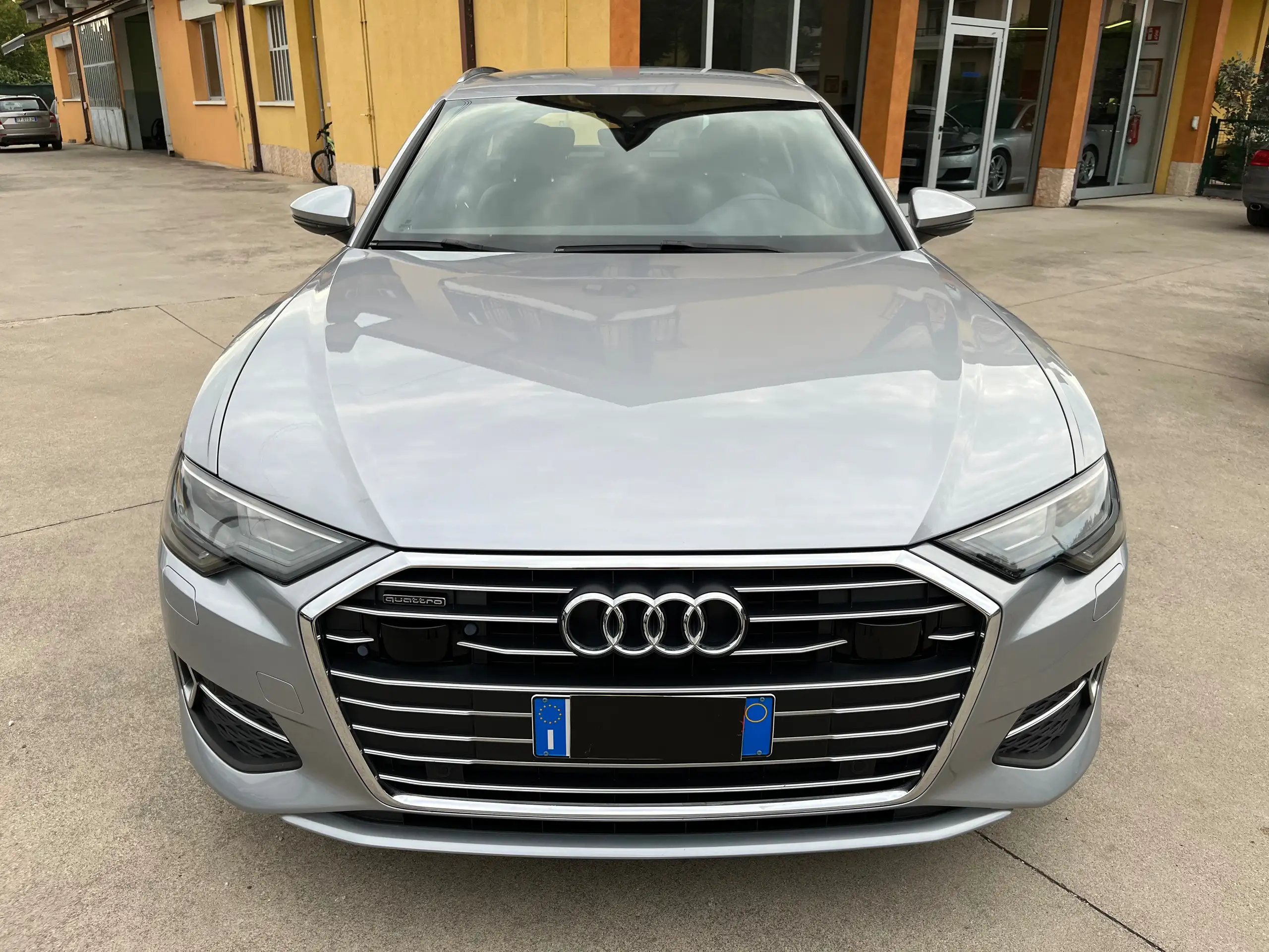 Audi - A6