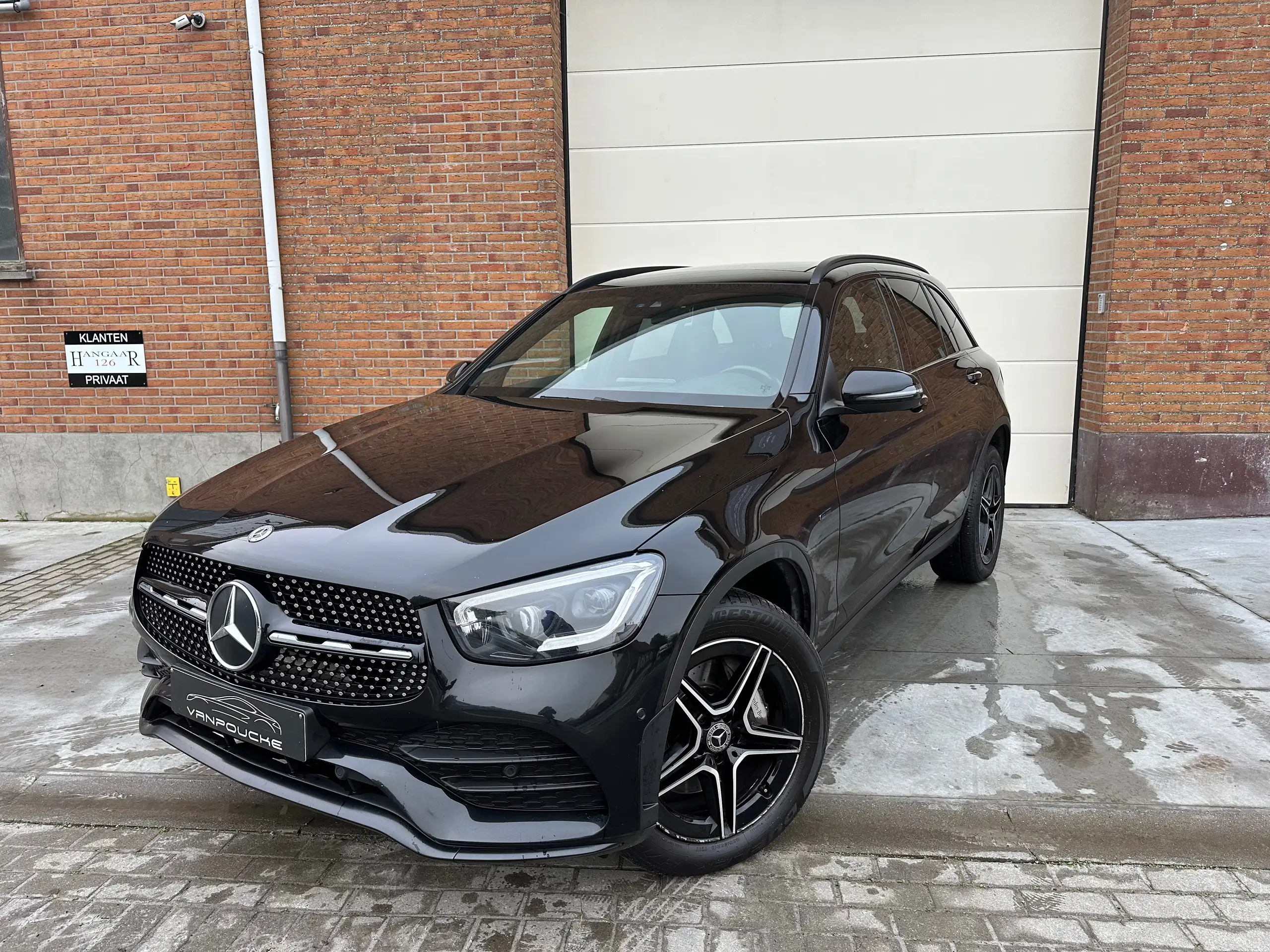 Mercedes-Benz - GLC 300