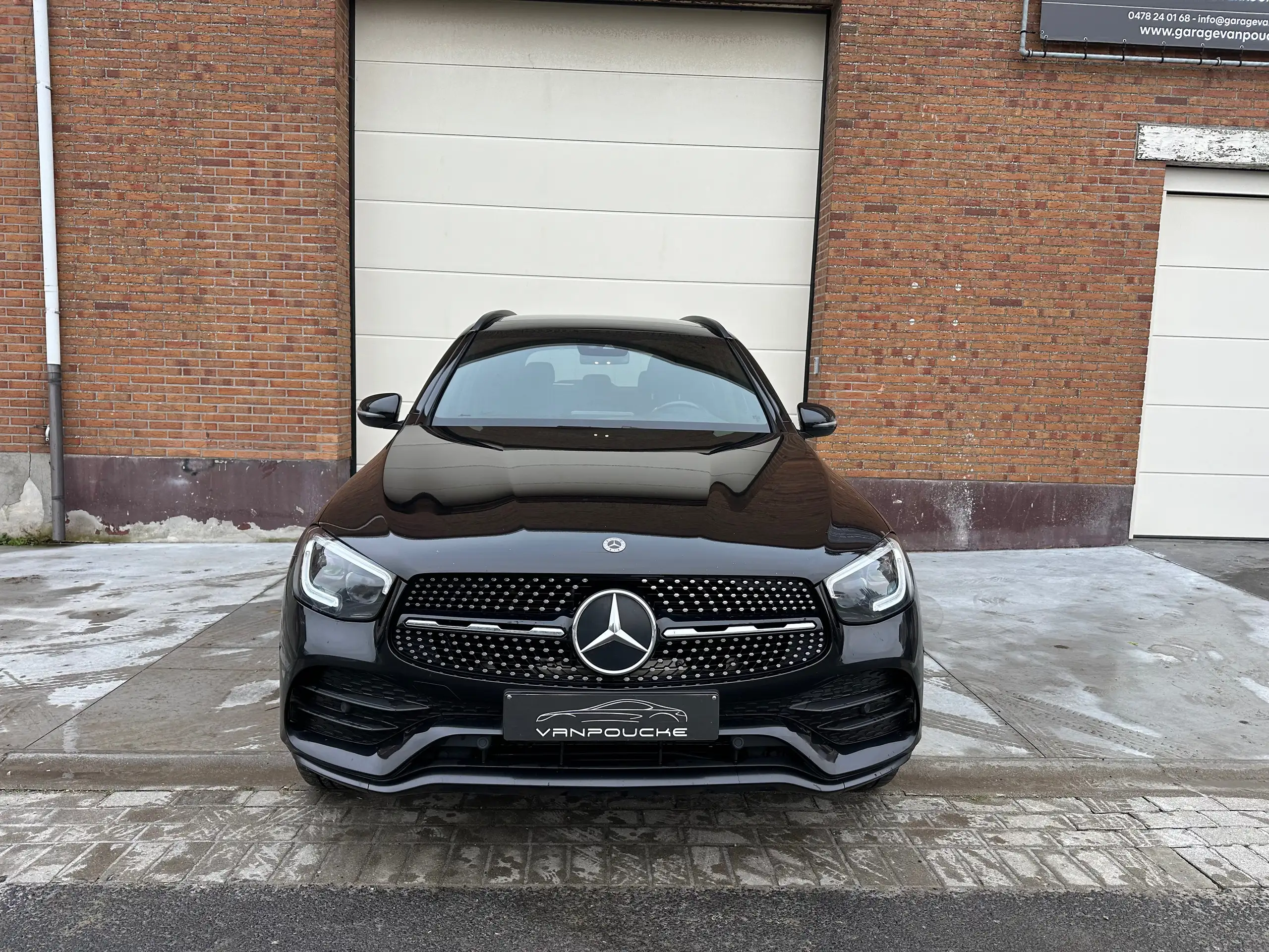 Mercedes-Benz - GLC 300