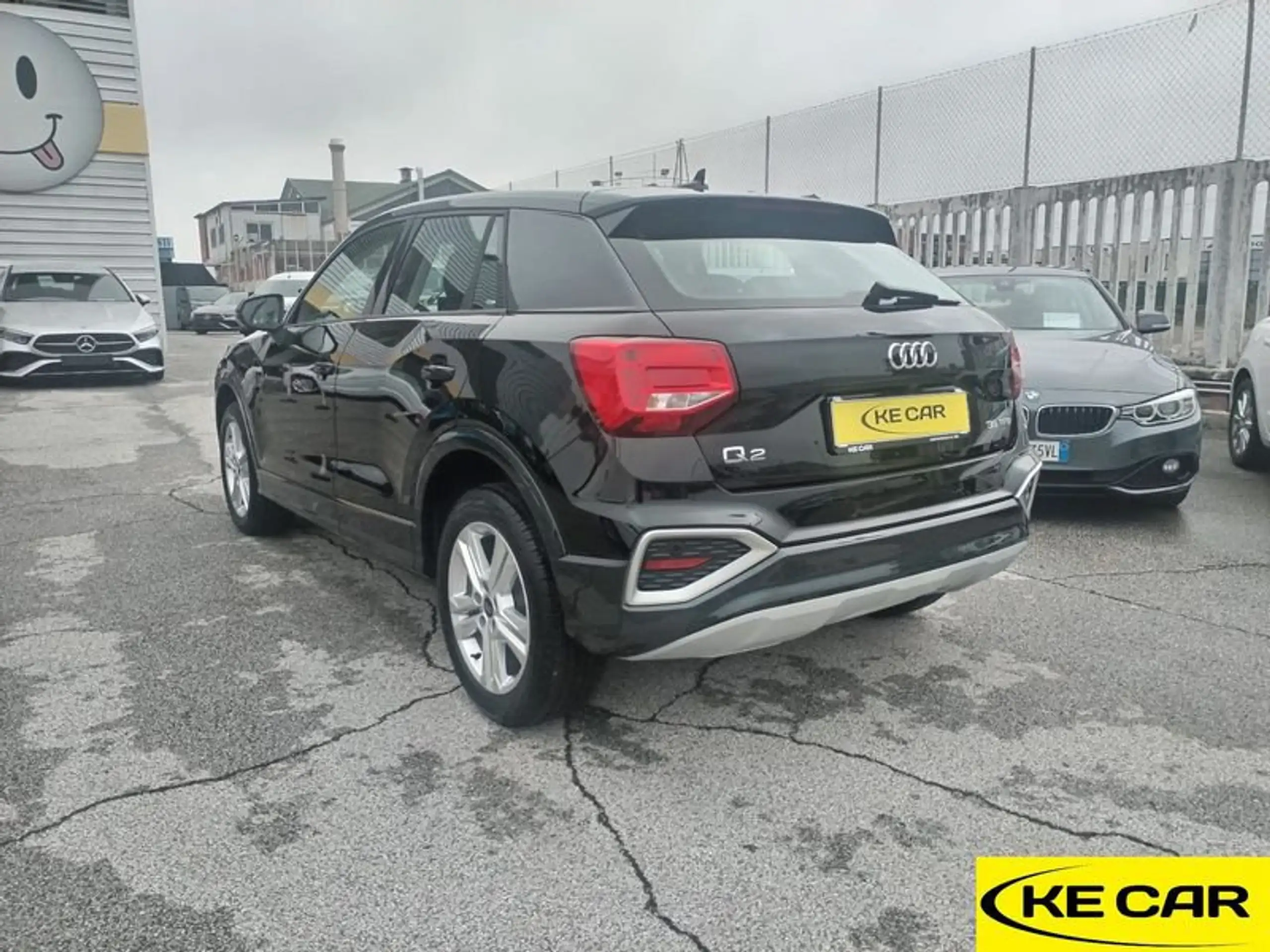 Audi - Q2