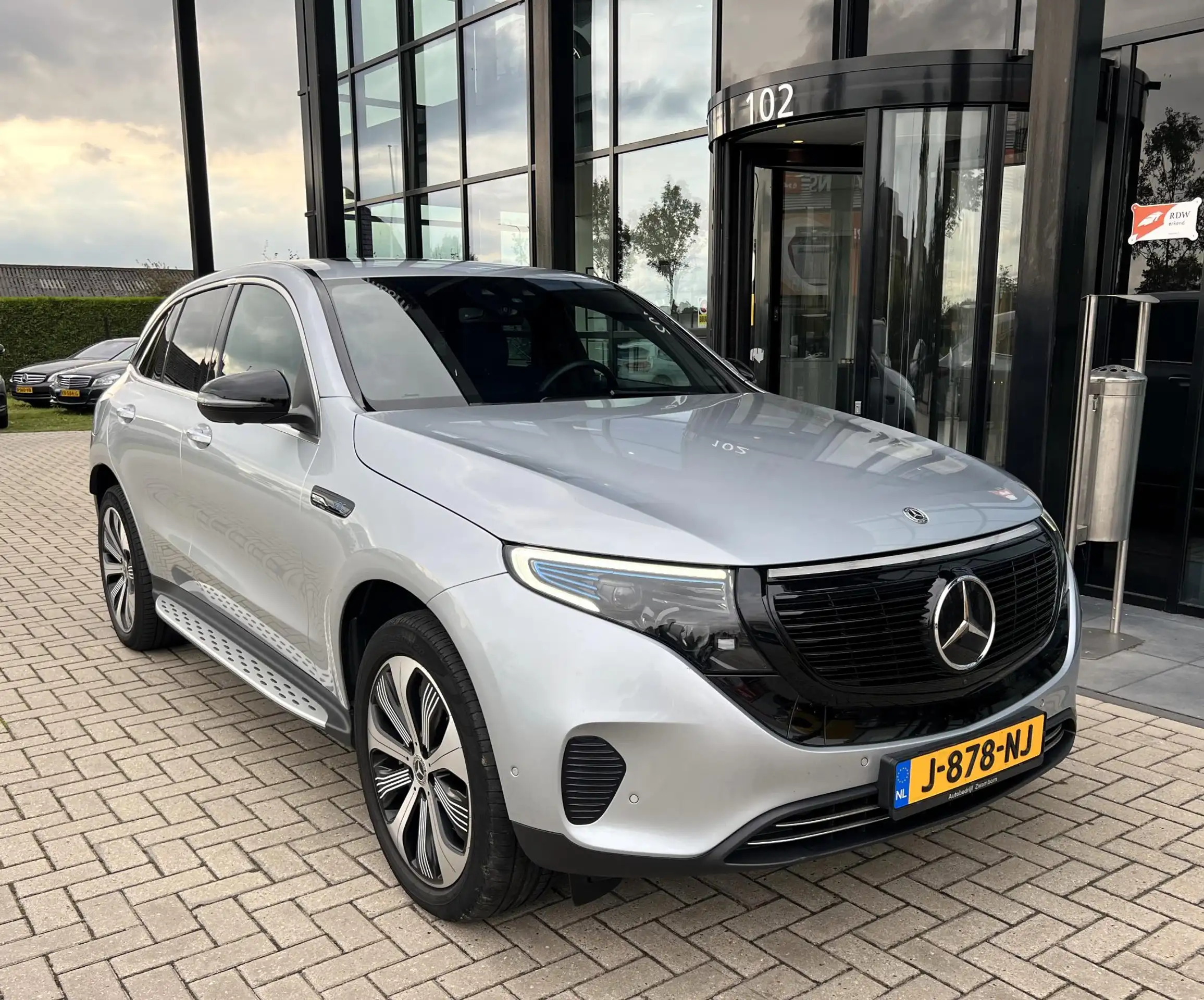 Mercedes-Benz - EQC 400