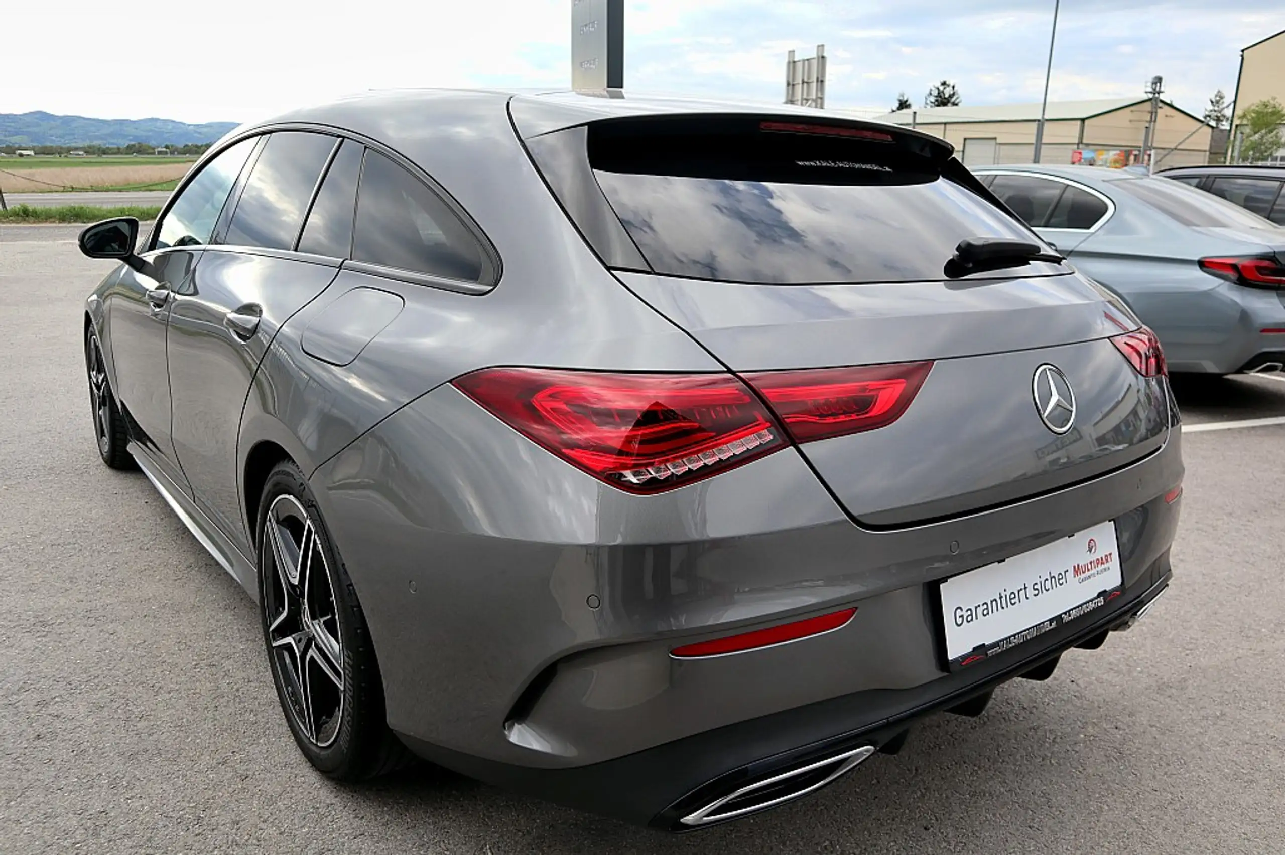 Mercedes-Benz - CLA 200