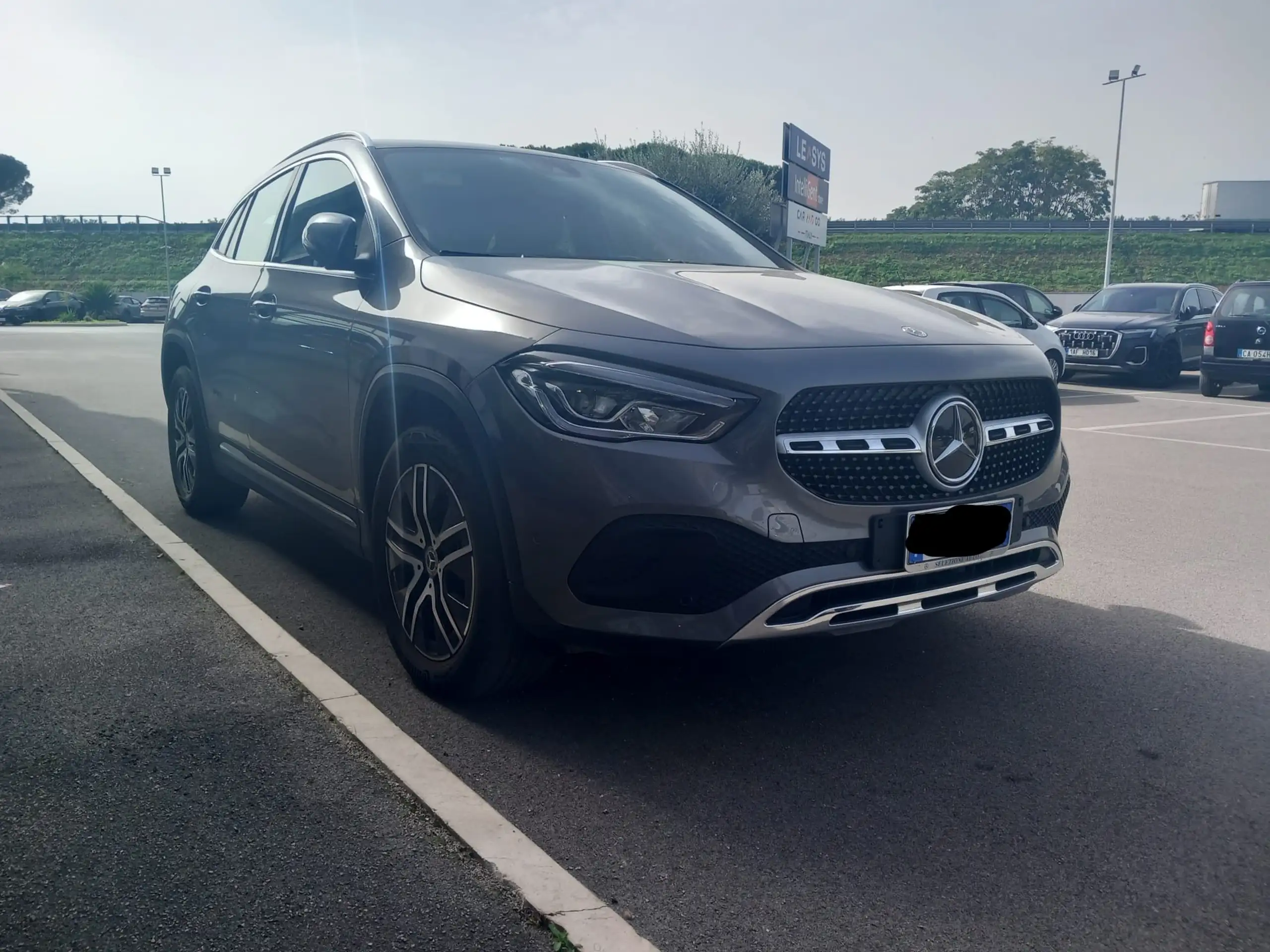 Mercedes-Benz - GLA 180