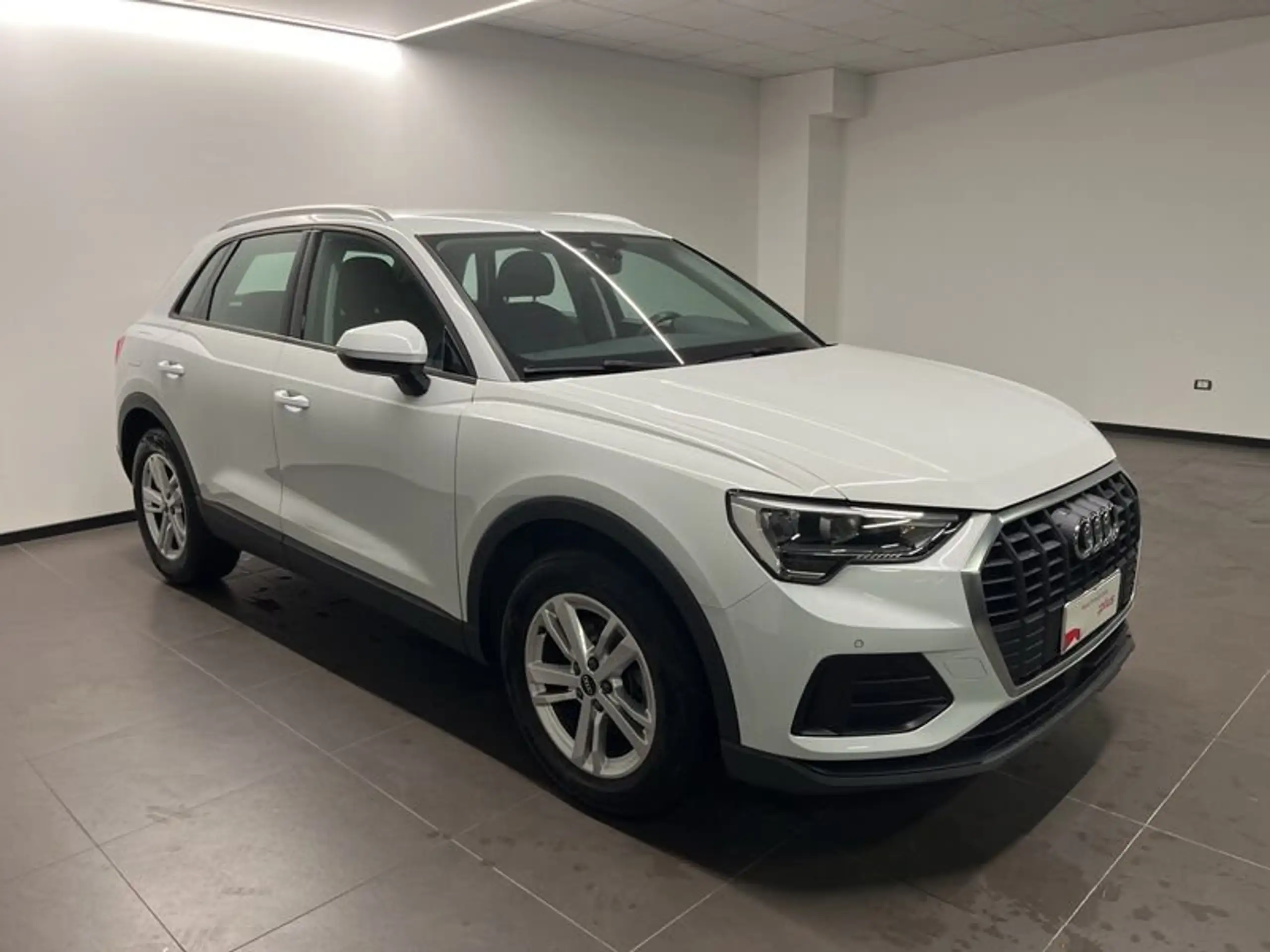 Audi - Q3