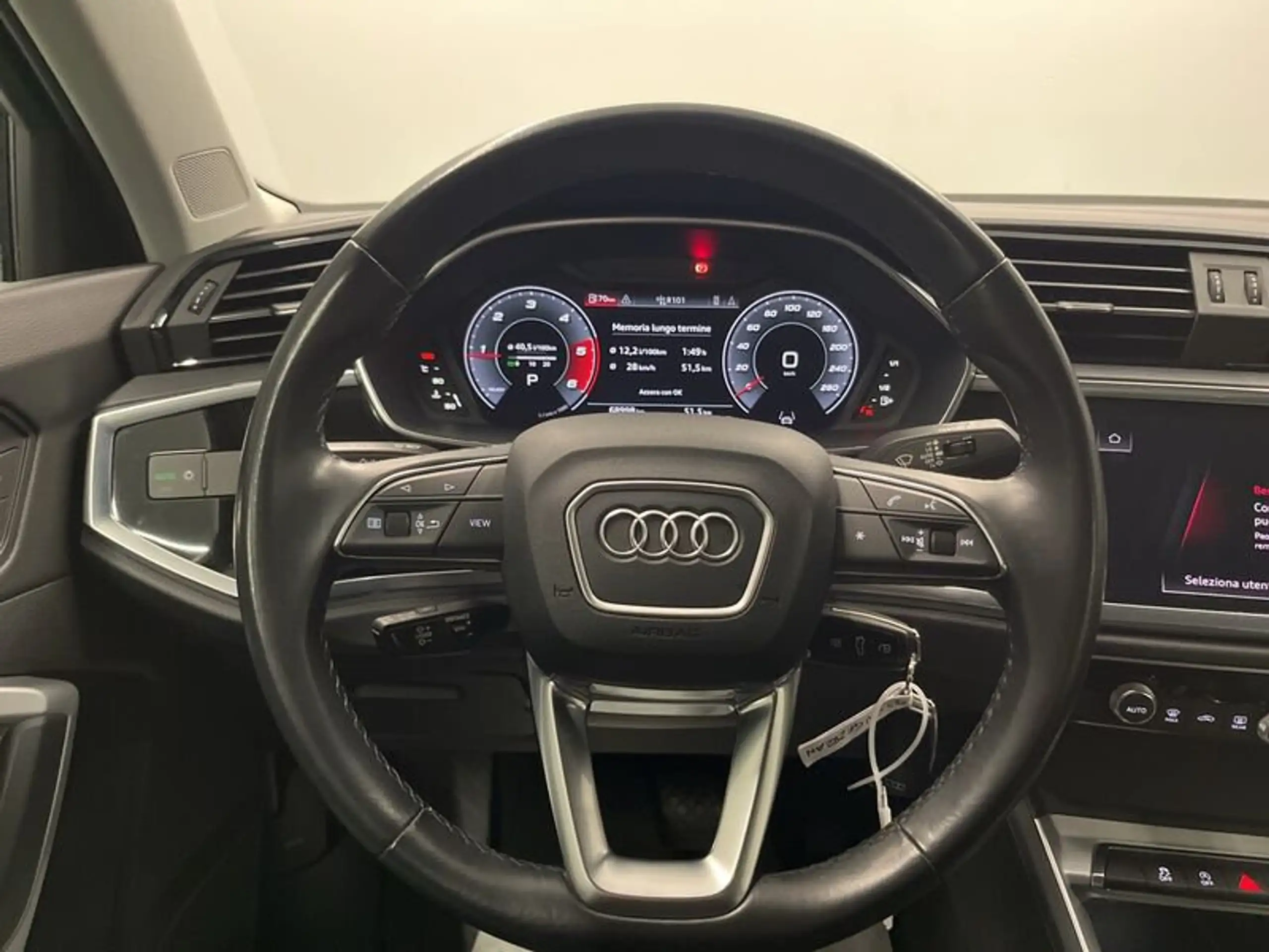 Audi - Q3