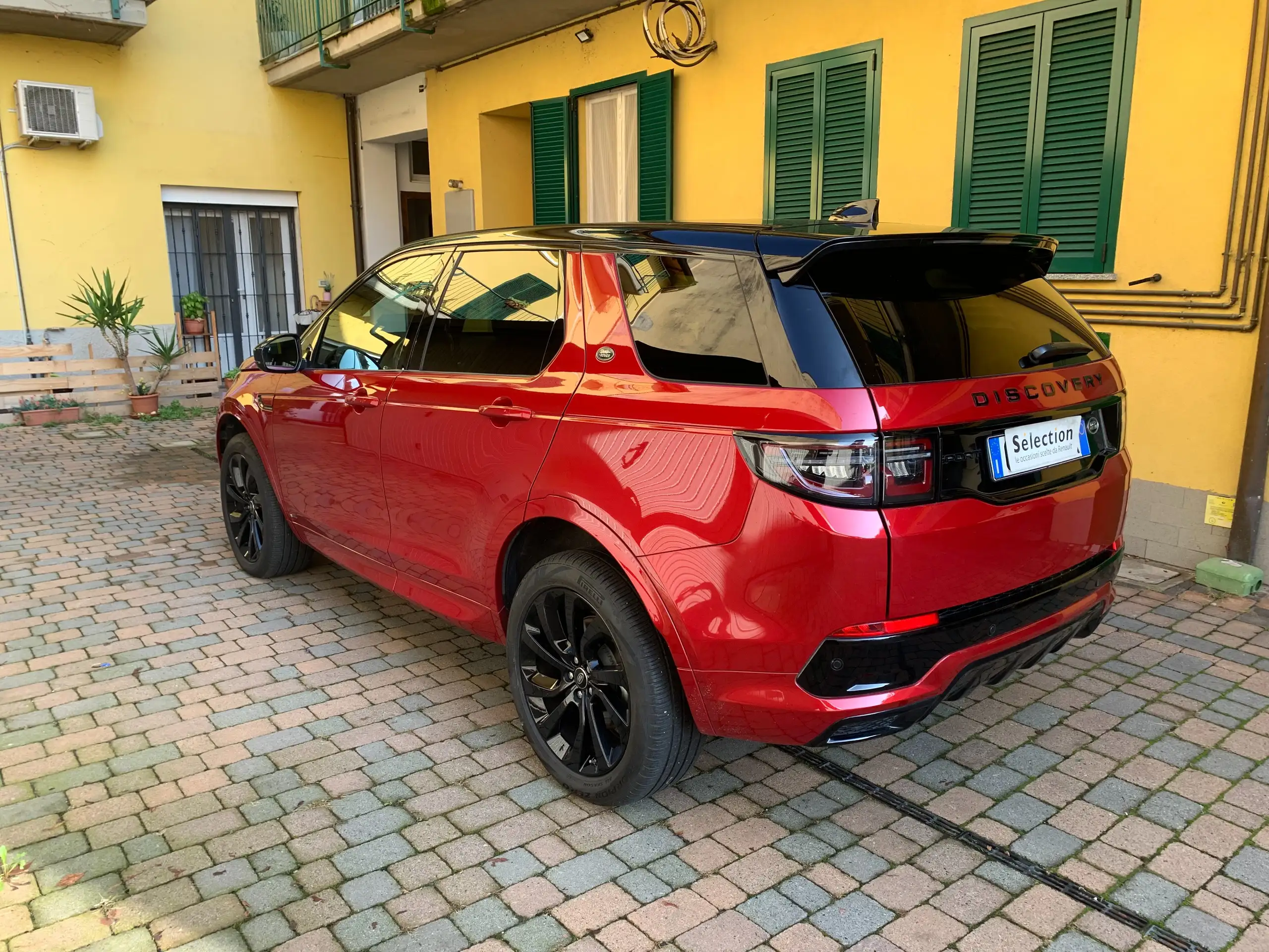 Land Rover - Discovery Sport