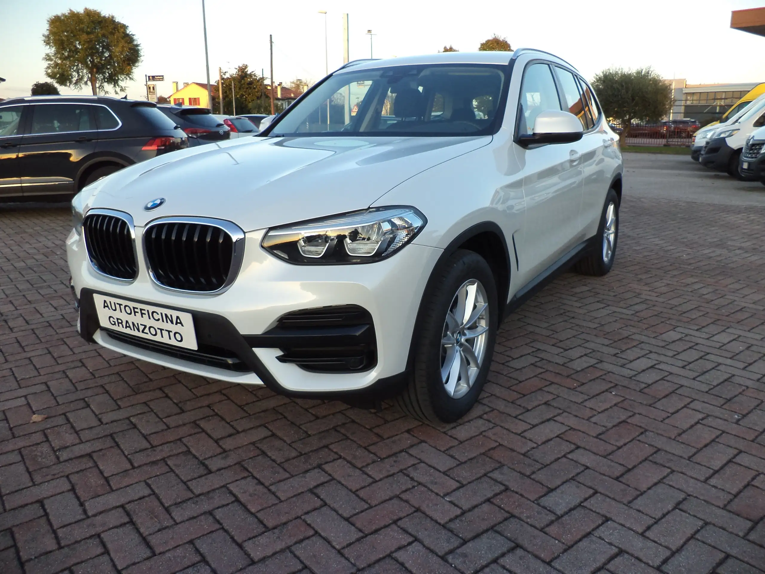 BMW - X3