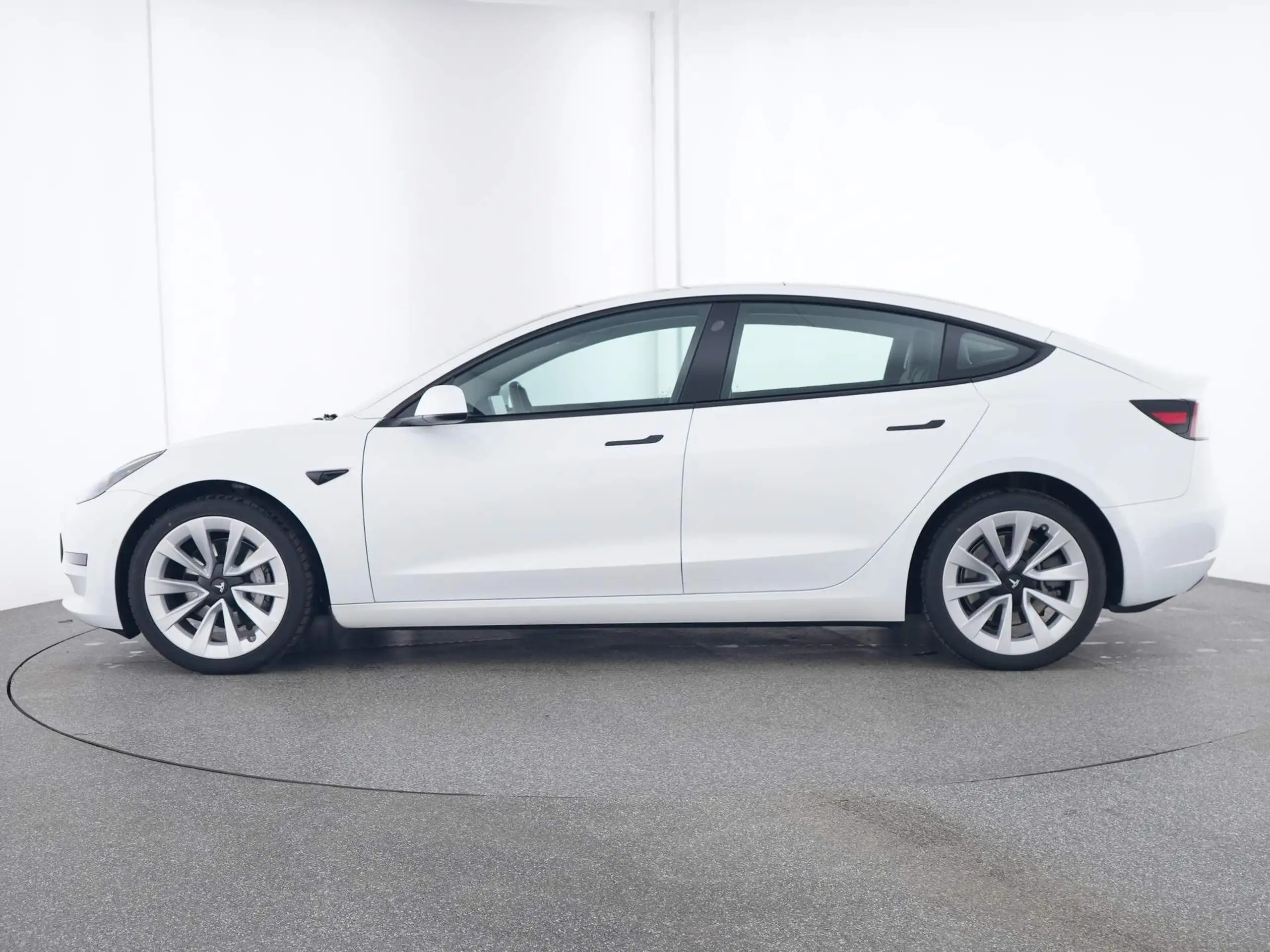 Tesla - Model 3