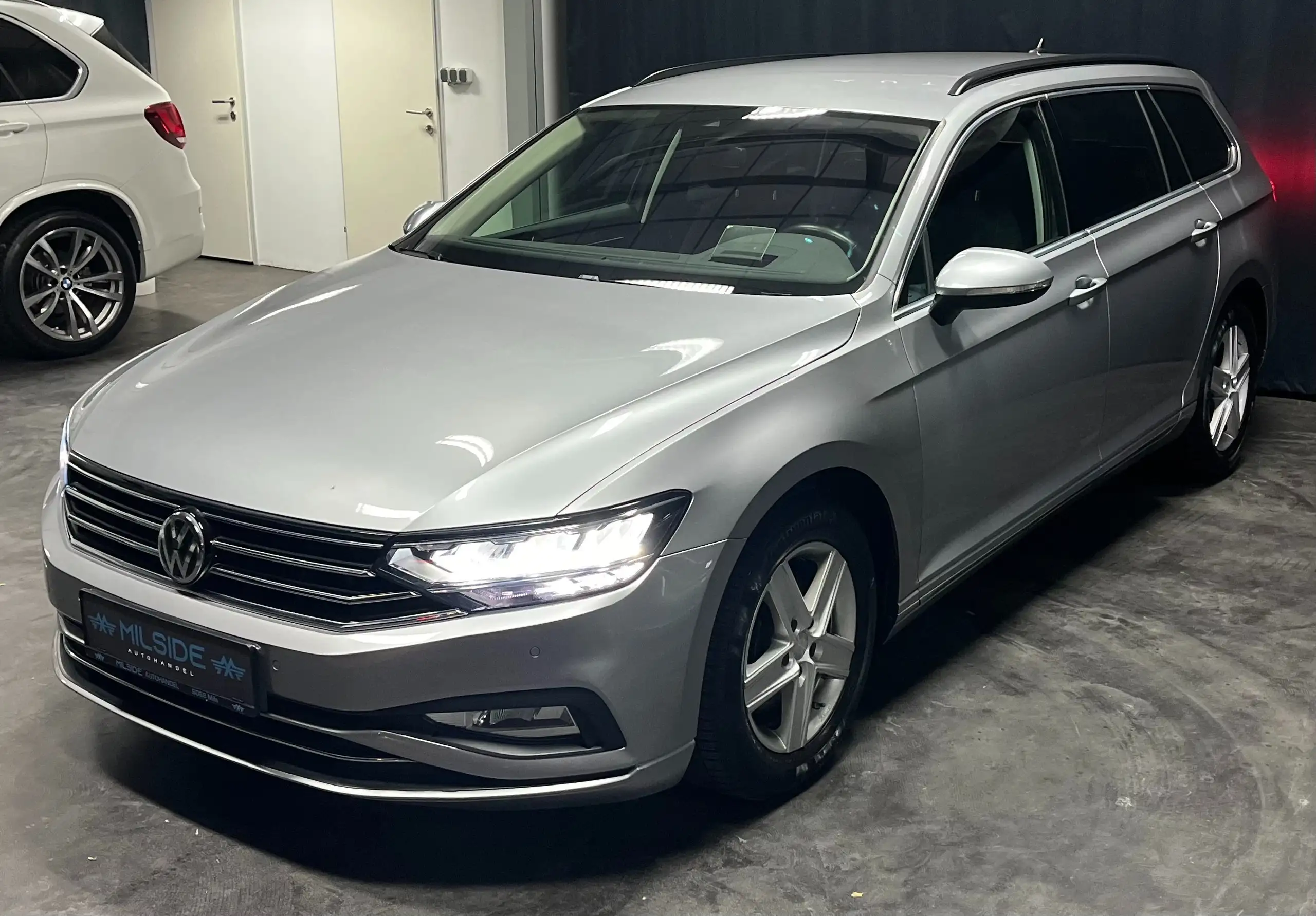 Volkswagen - Passat Variant