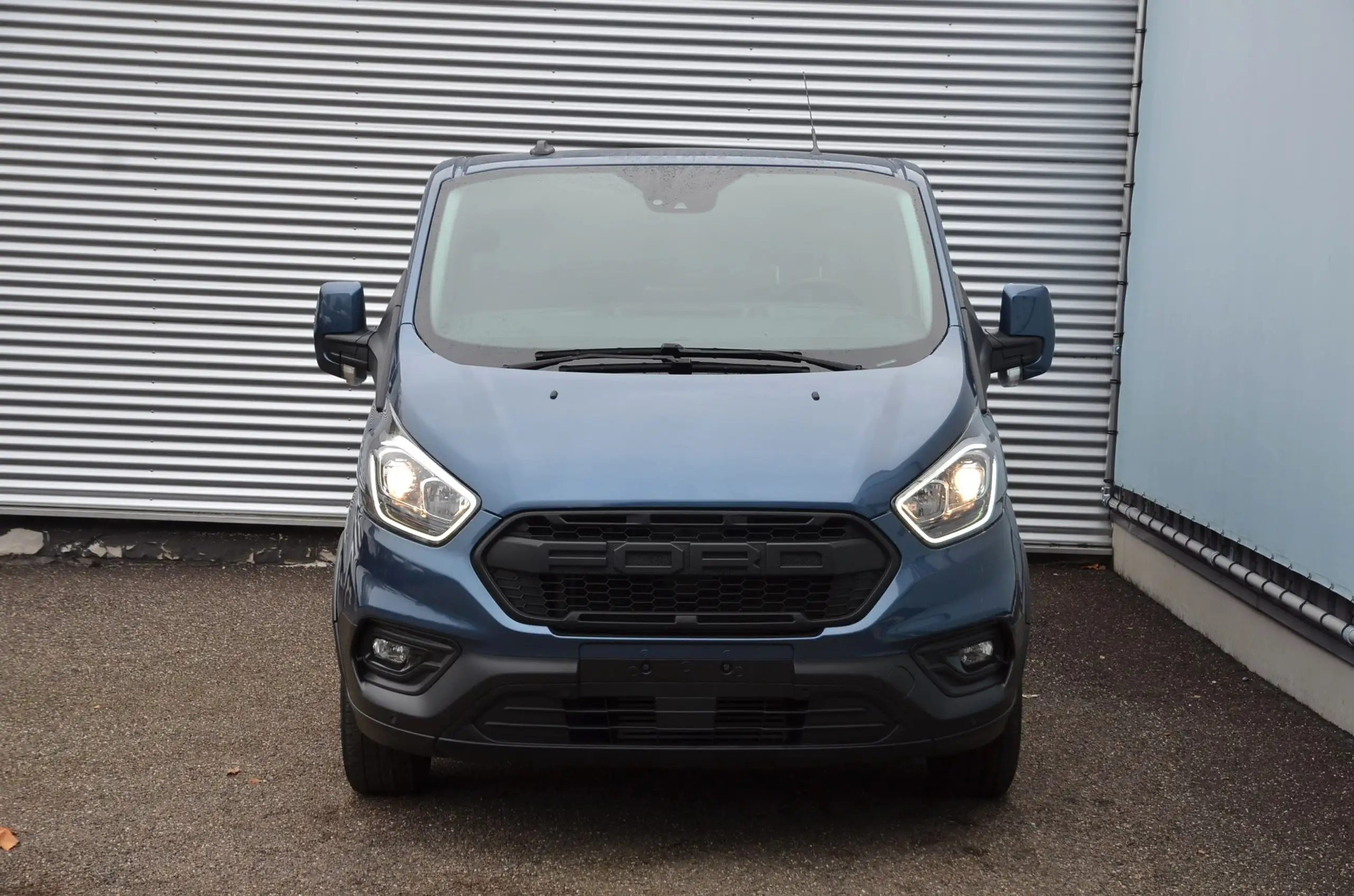 Ford - Transit Custom