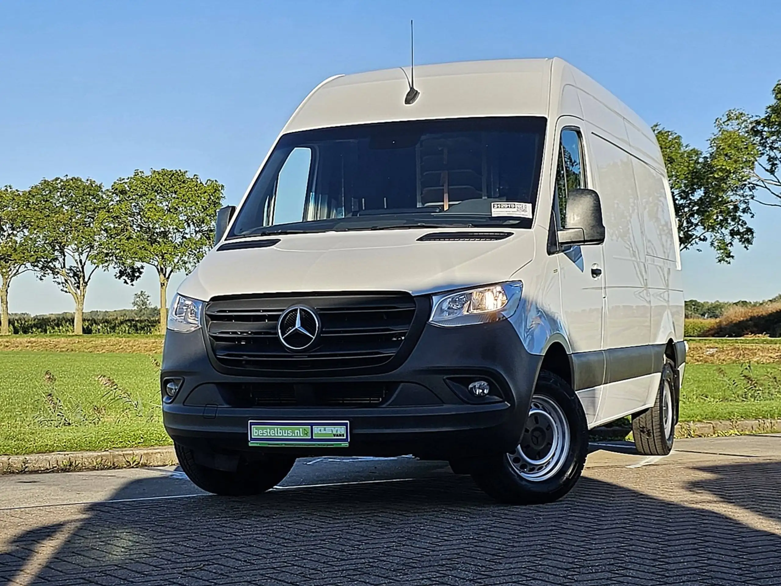 Mercedes-Benz - Sprinter