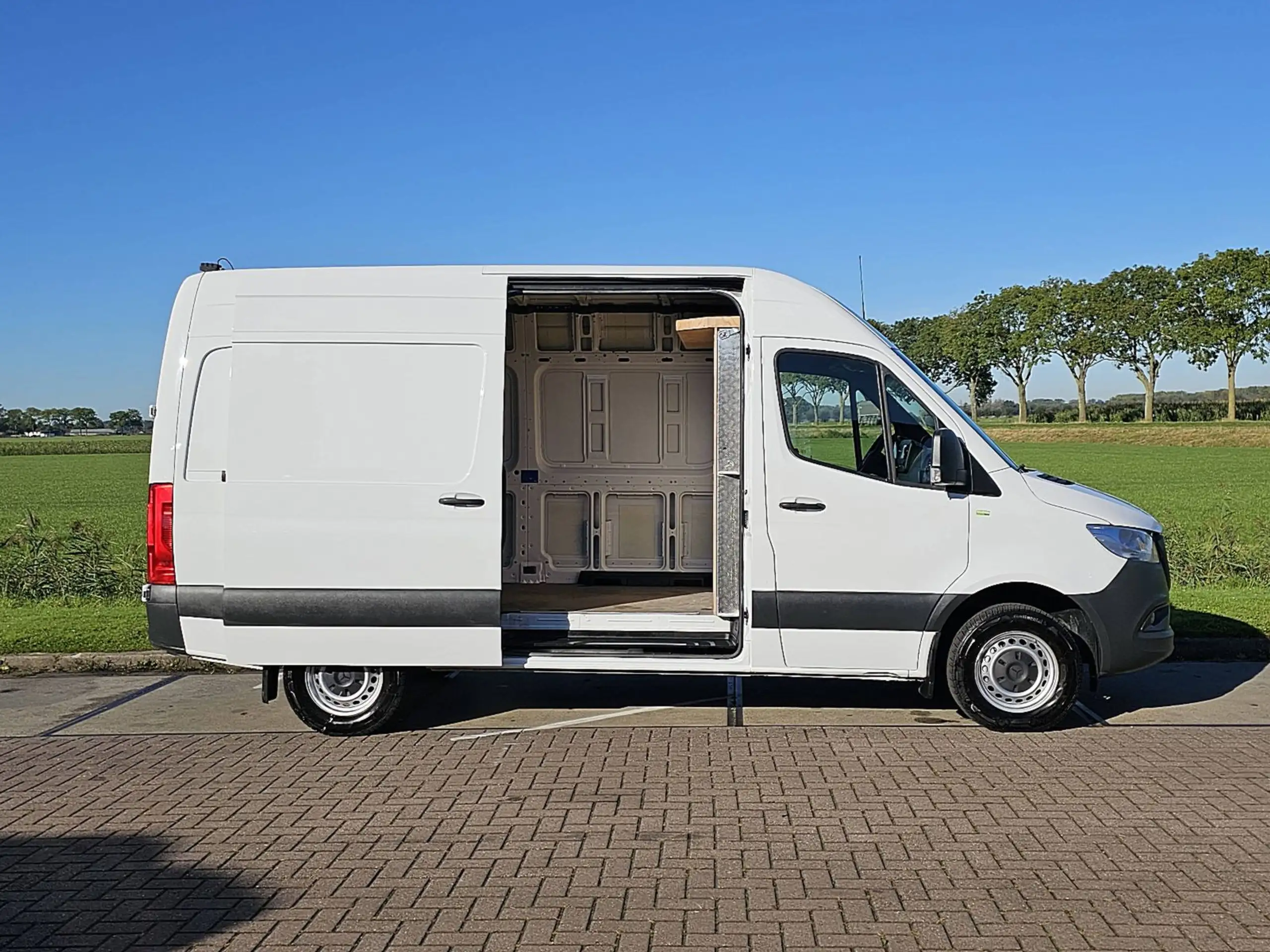 Mercedes-Benz - Sprinter