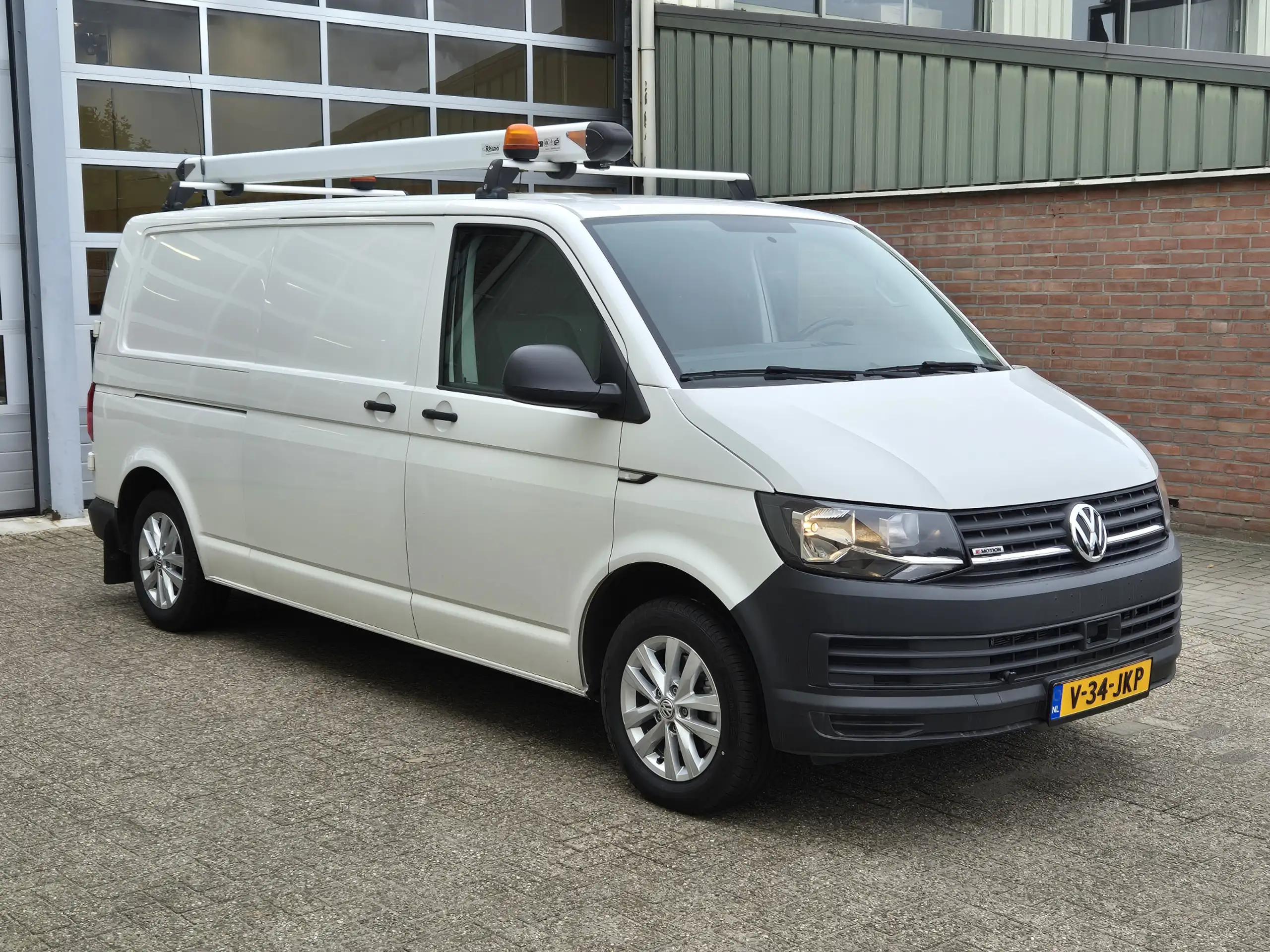 Volkswagen - T6 Transporter