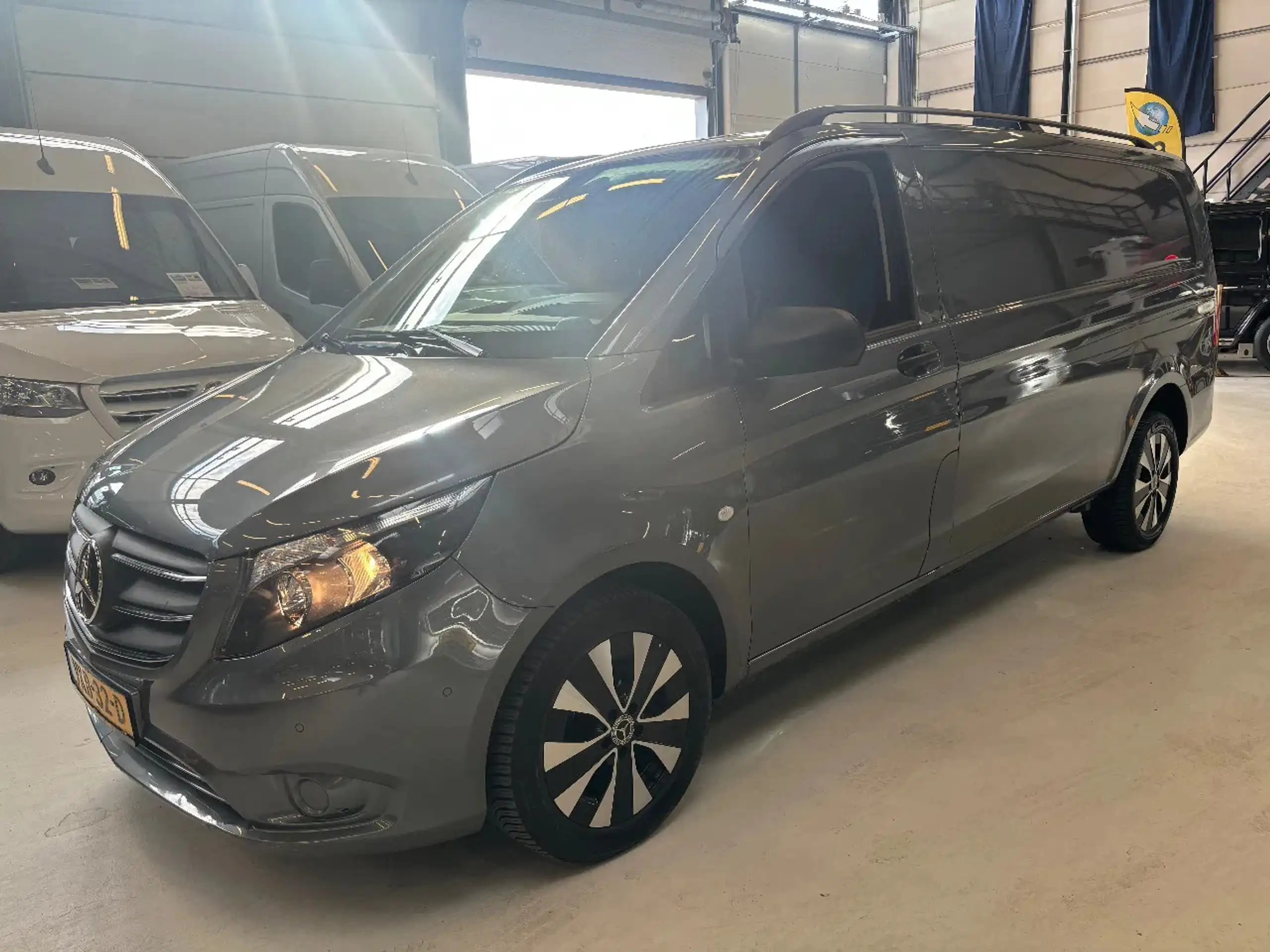 Mercedes-Benz - Vito