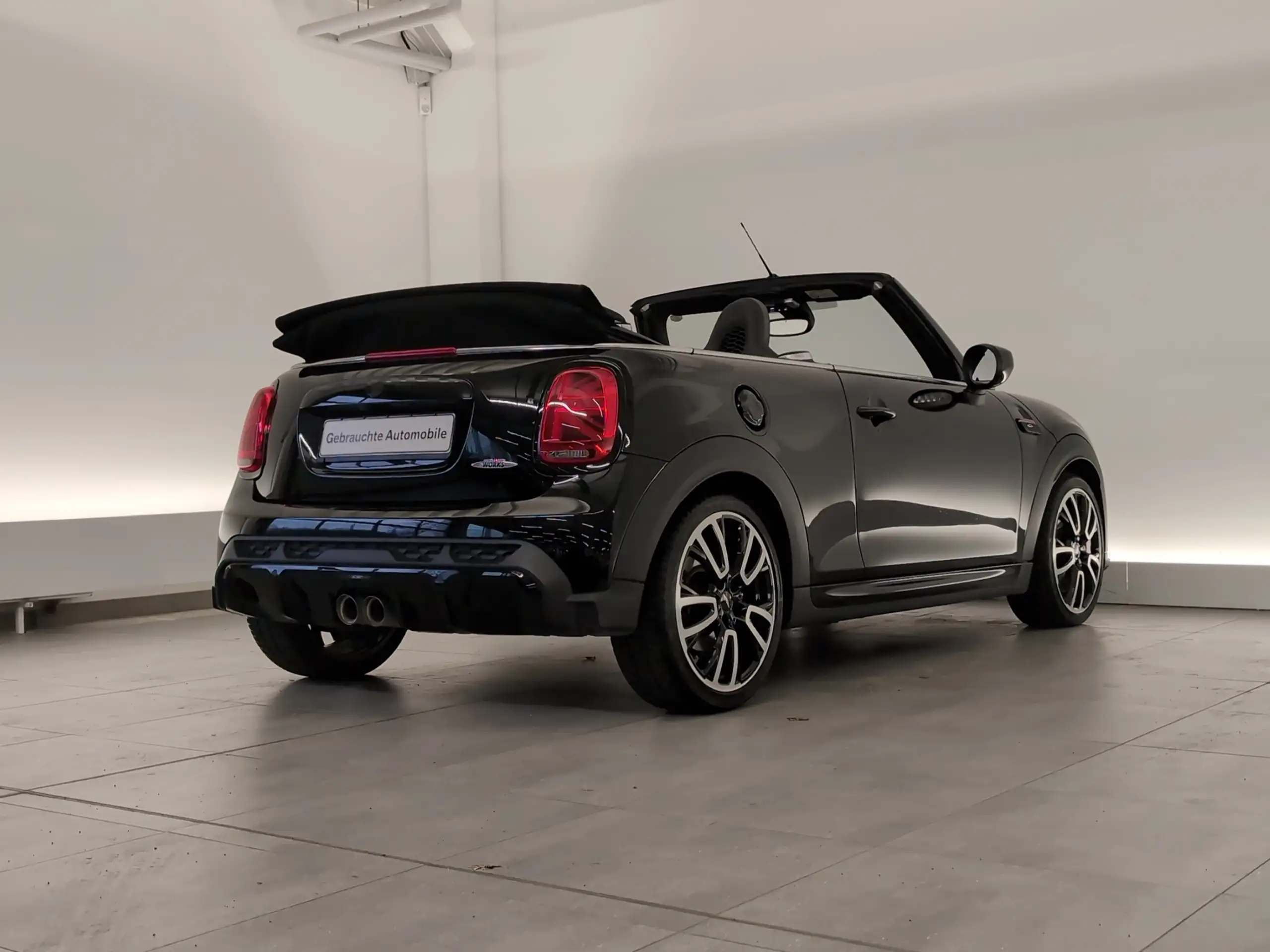 MINI - John Cooper Works Cabrio