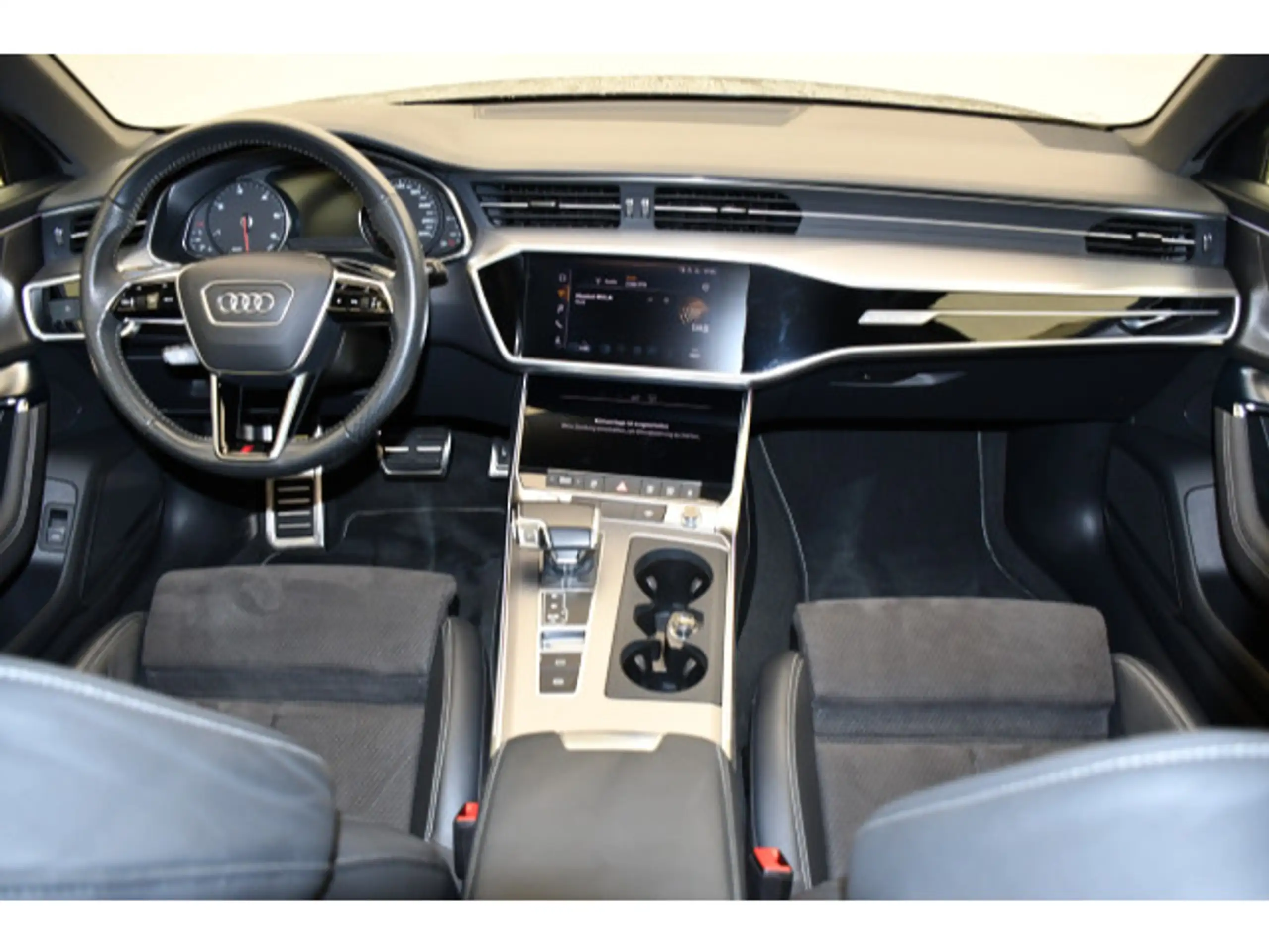 Audi - A6