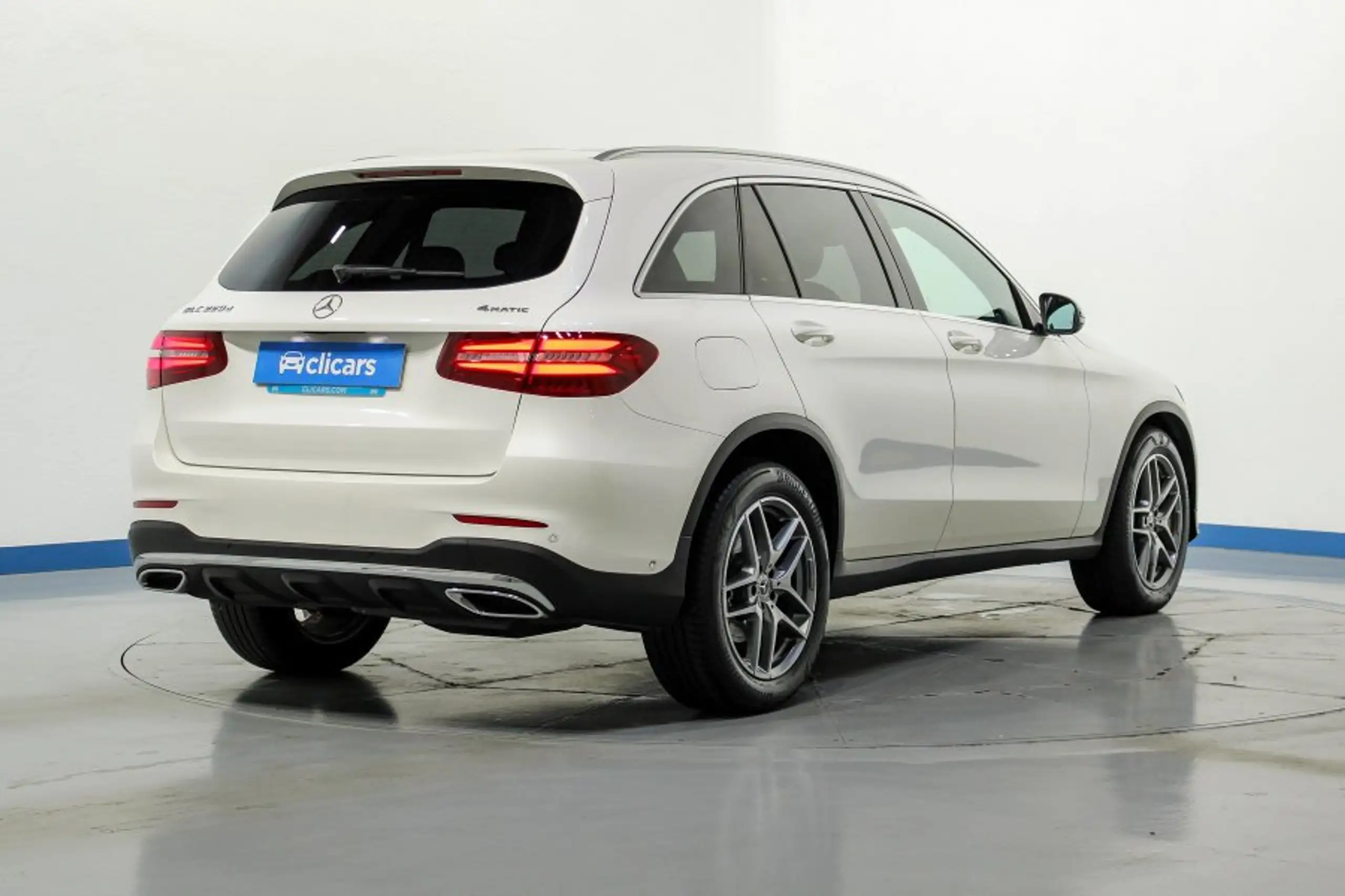 Mercedes-Benz - GLC 220