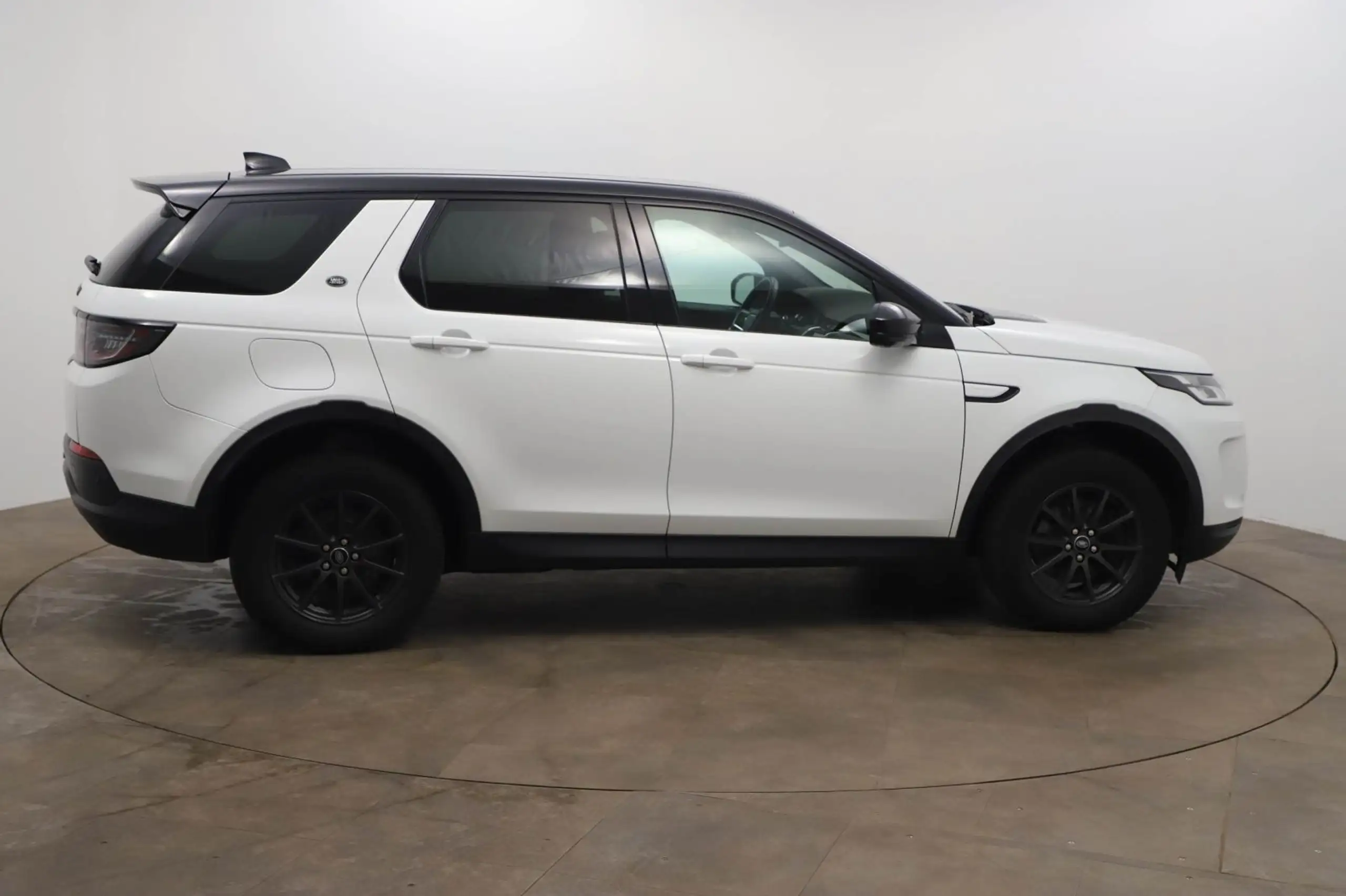 Land Rover - Discovery Sport