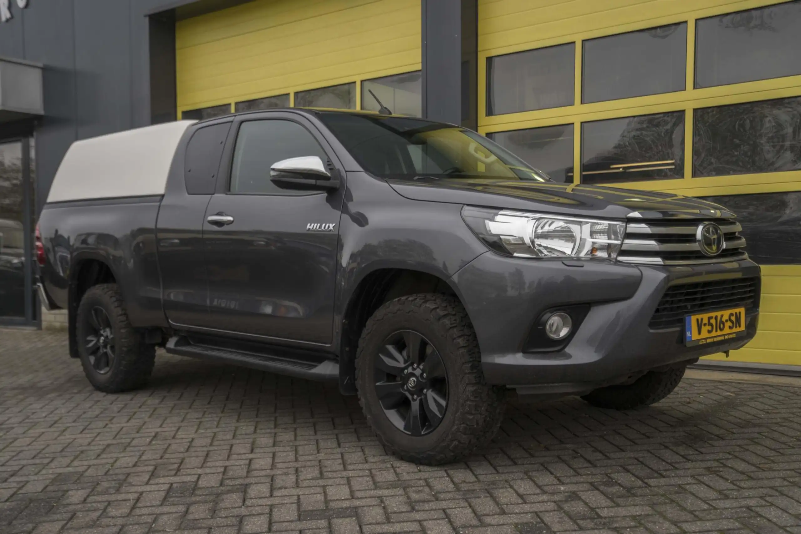 Toyota - Hilux