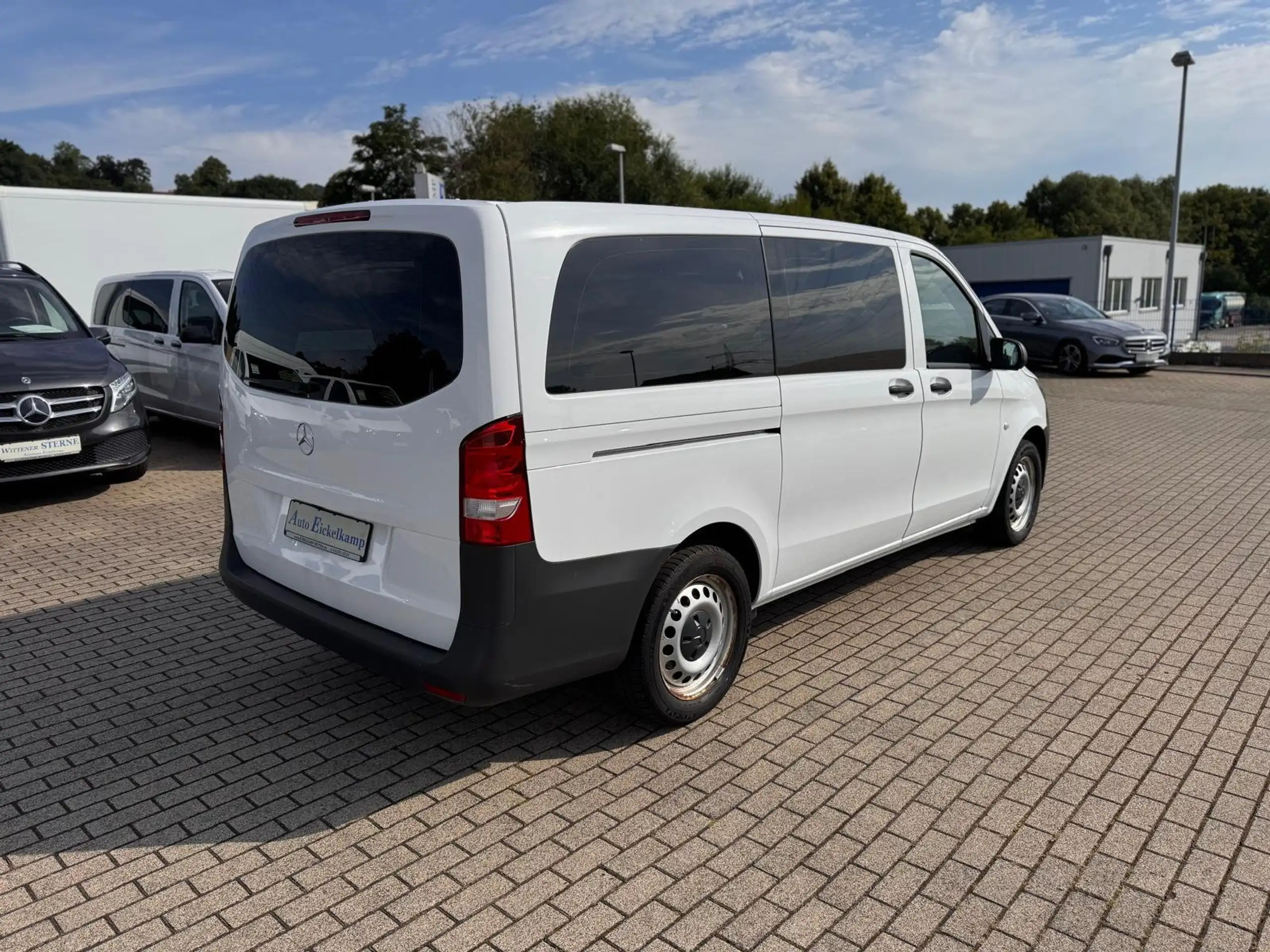 Mercedes-Benz - Vito