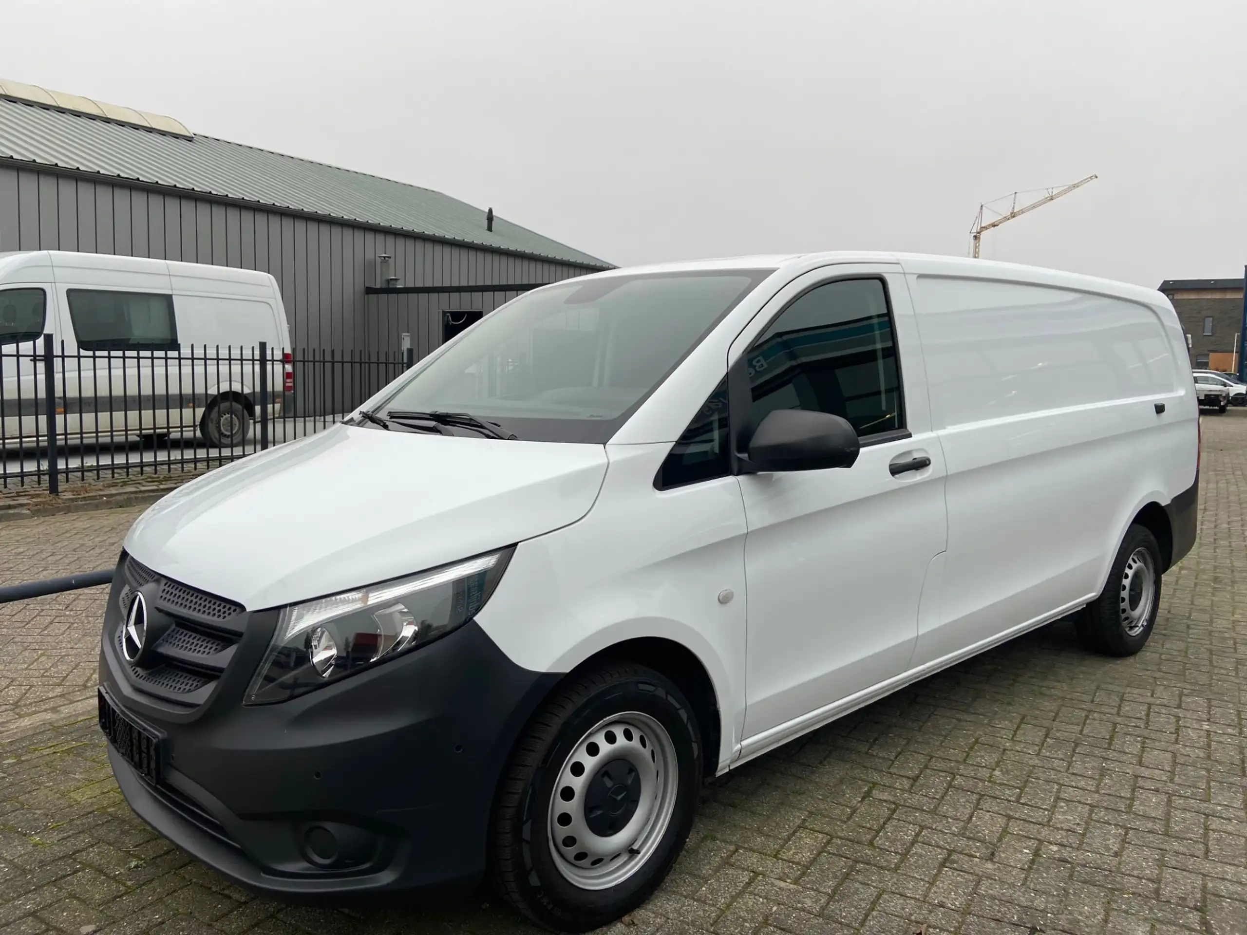 Mercedes-Benz - Vito