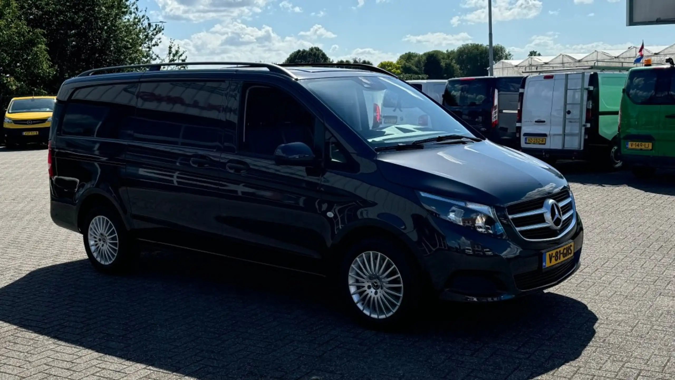 Mercedes-Benz - Vito