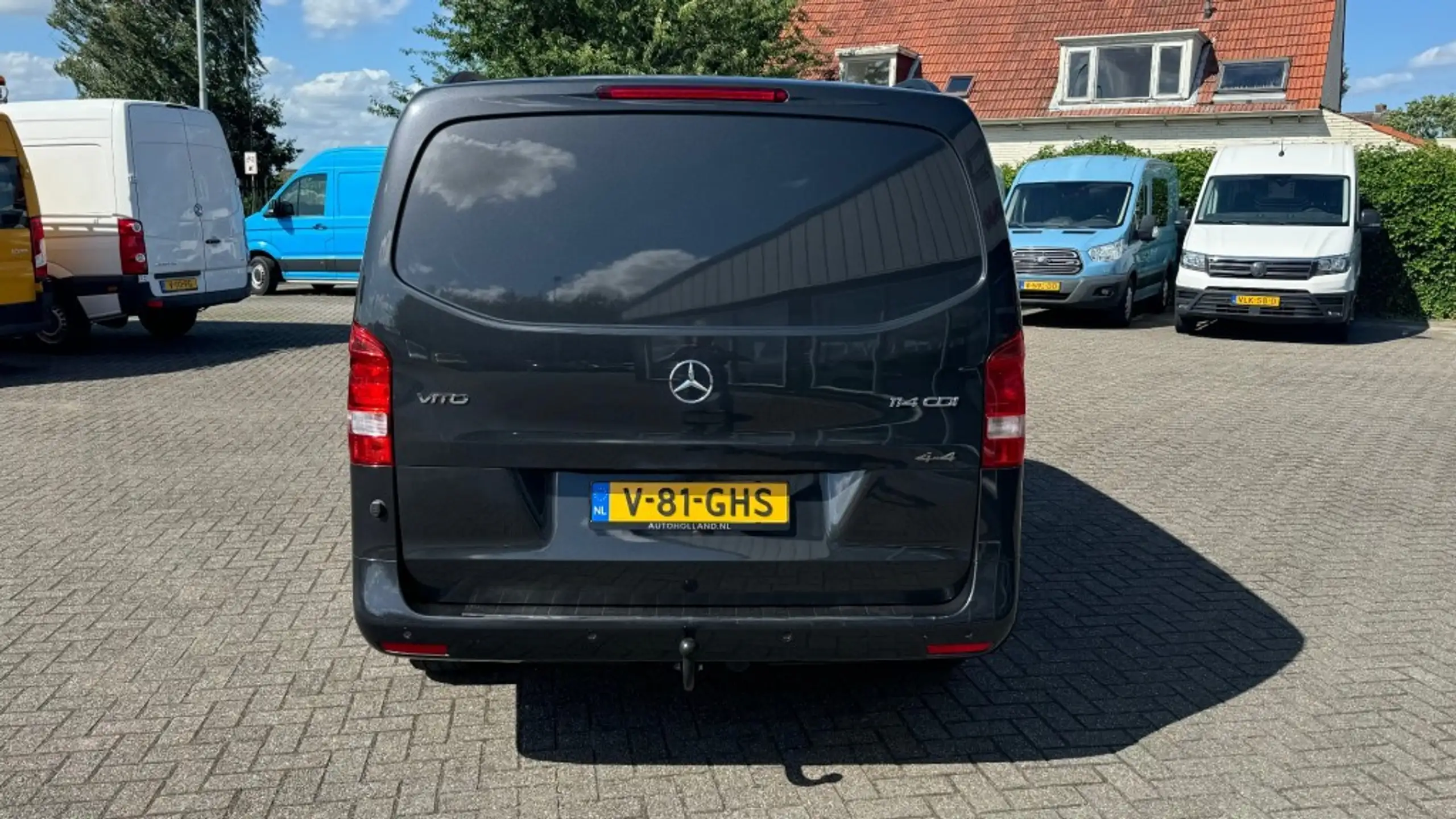 Mercedes-Benz - Vito