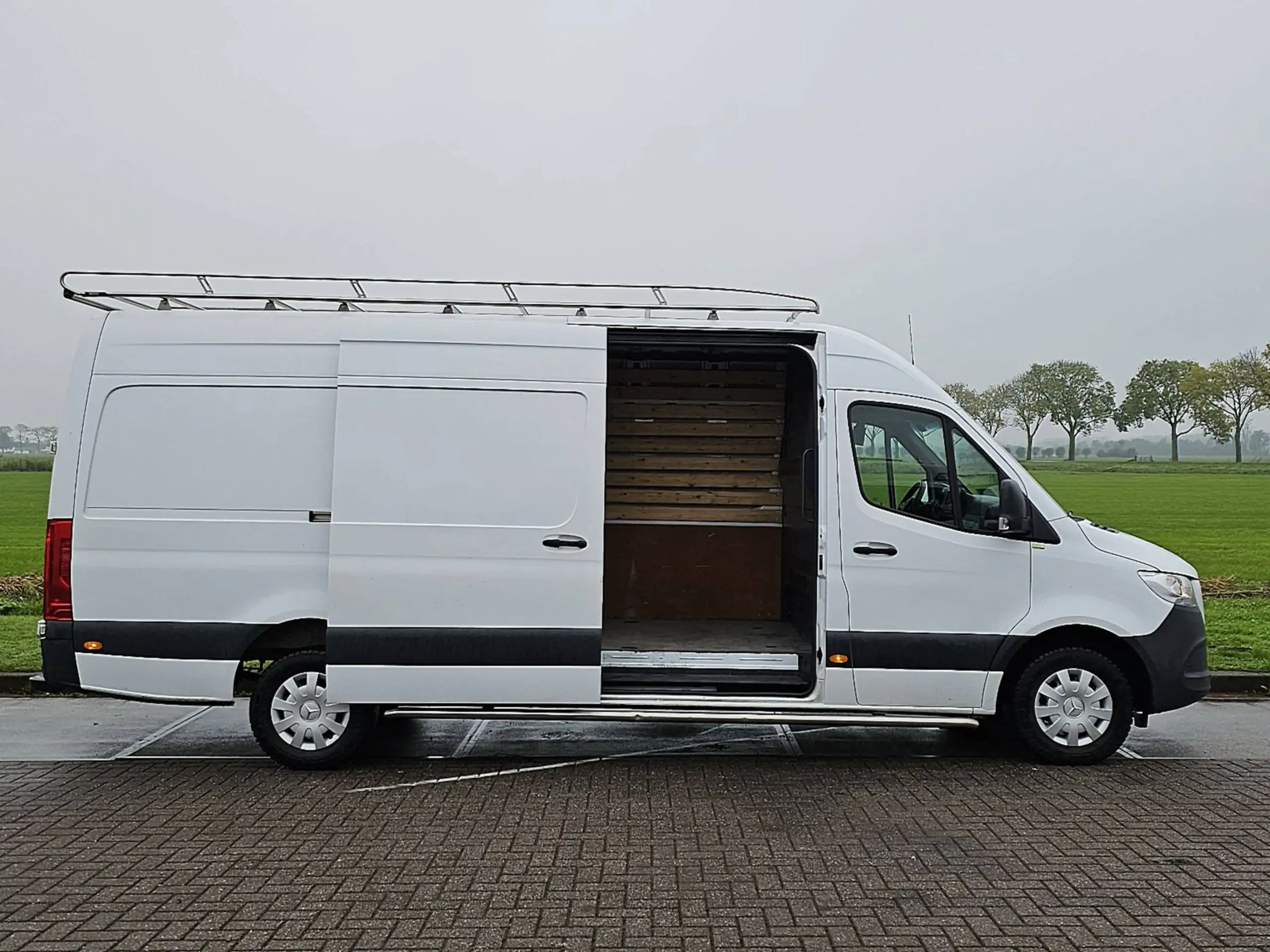 Mercedes-Benz - Sprinter