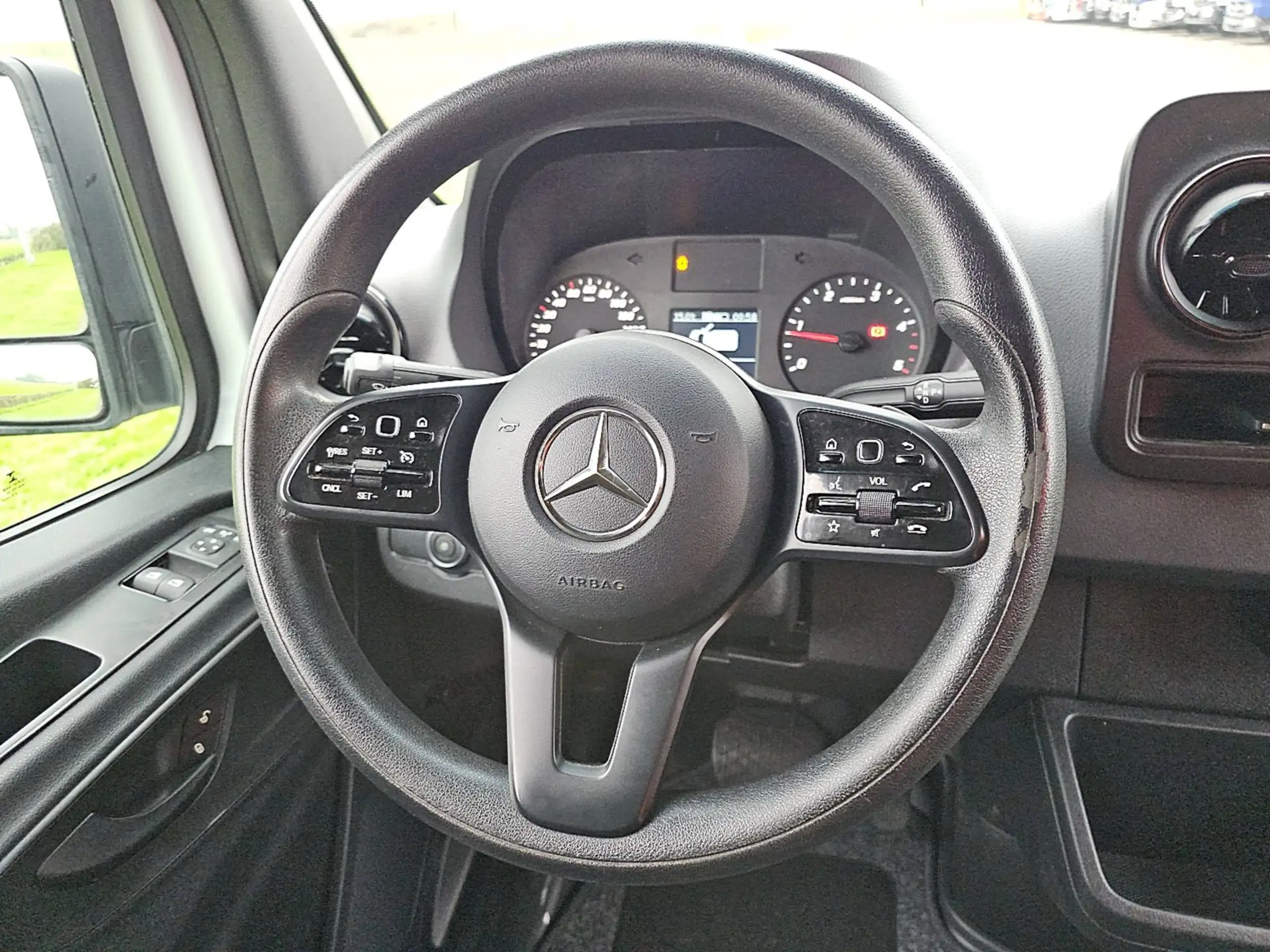 Mercedes-Benz - Sprinter