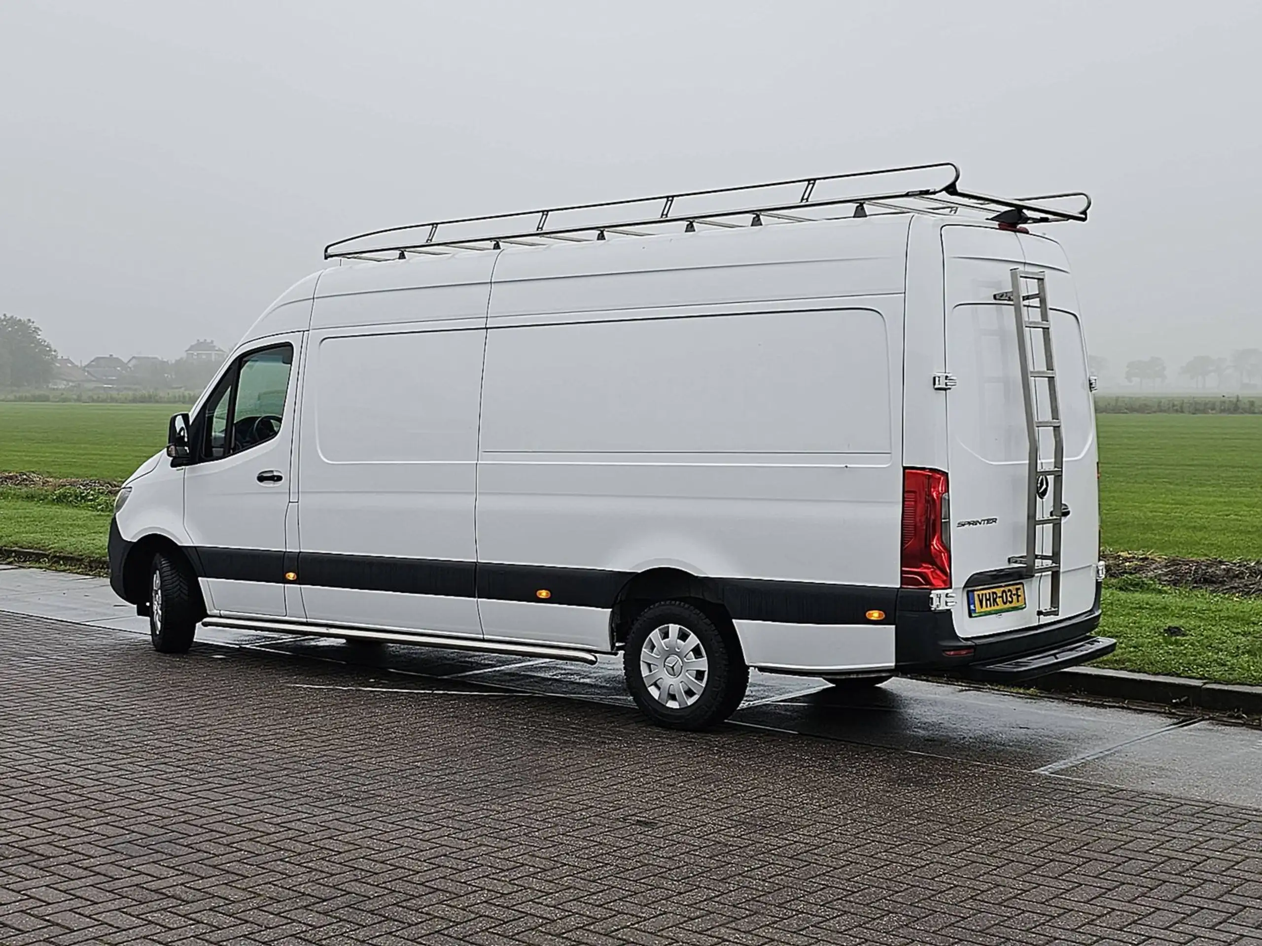 Mercedes-Benz - Sprinter