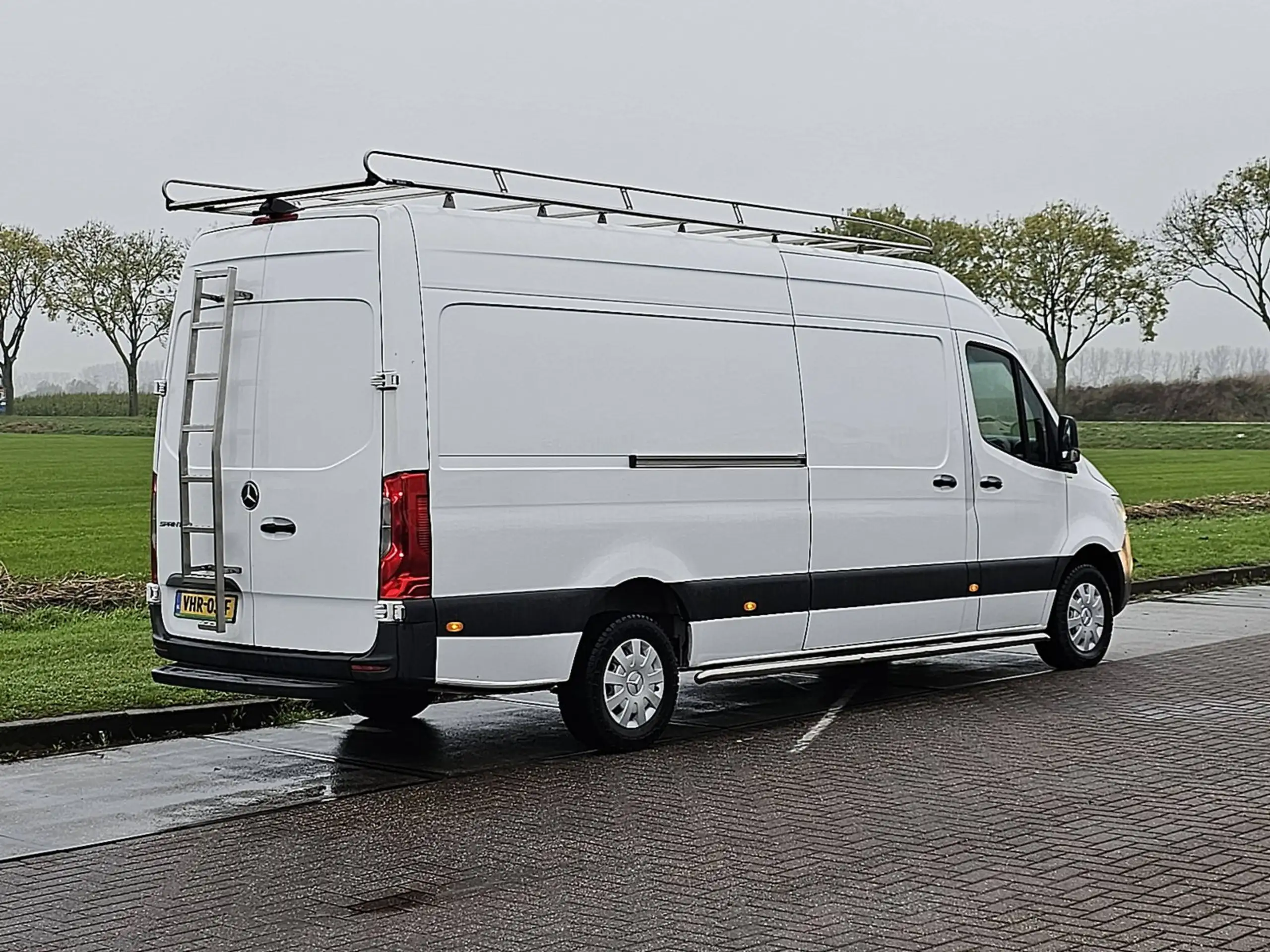 Mercedes-Benz - Sprinter