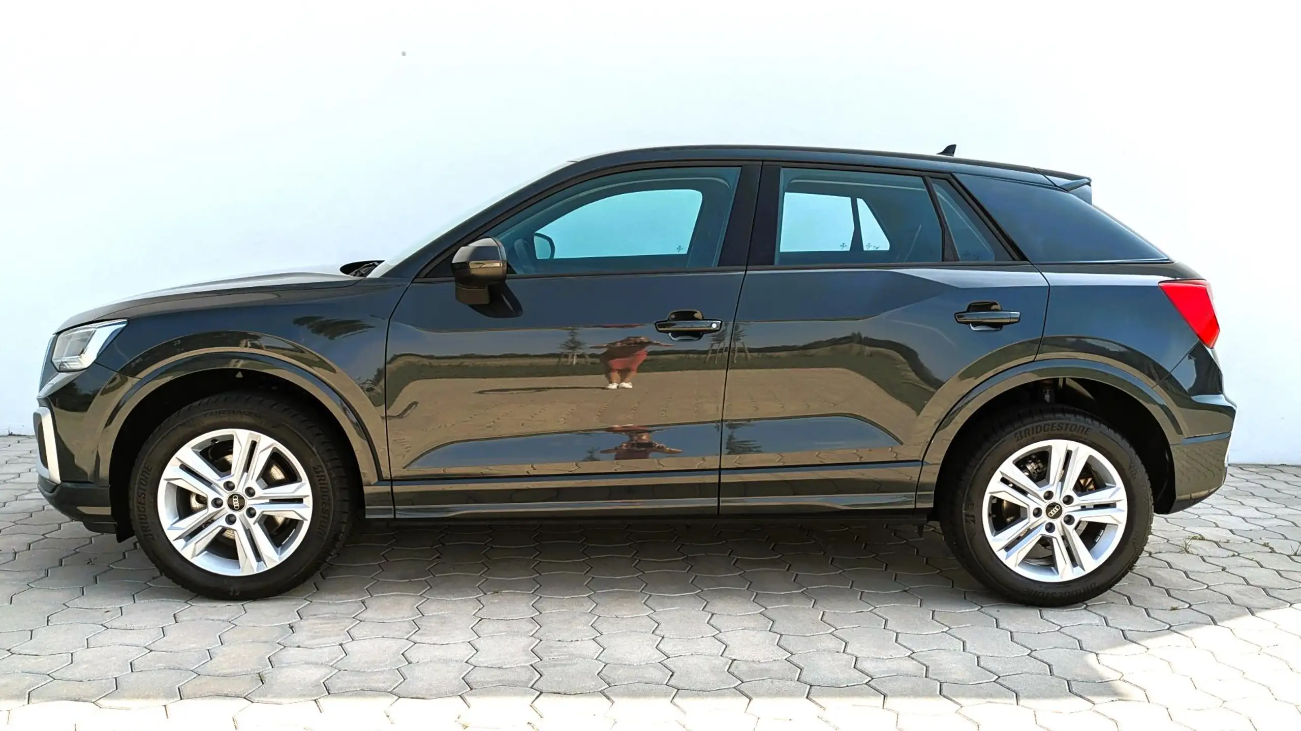 Audi - Q2