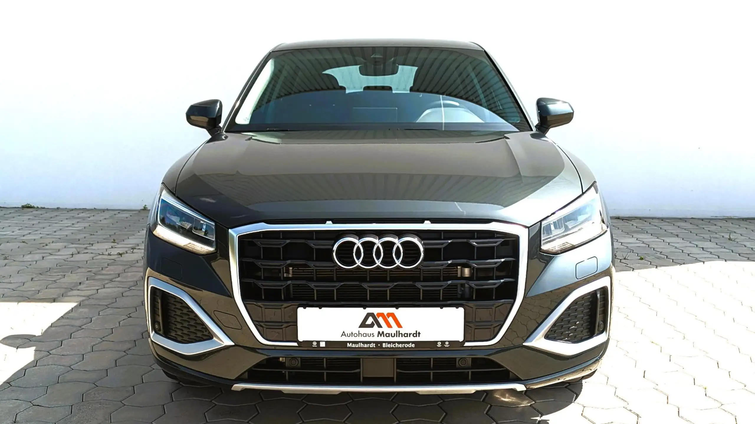 Audi - Q2