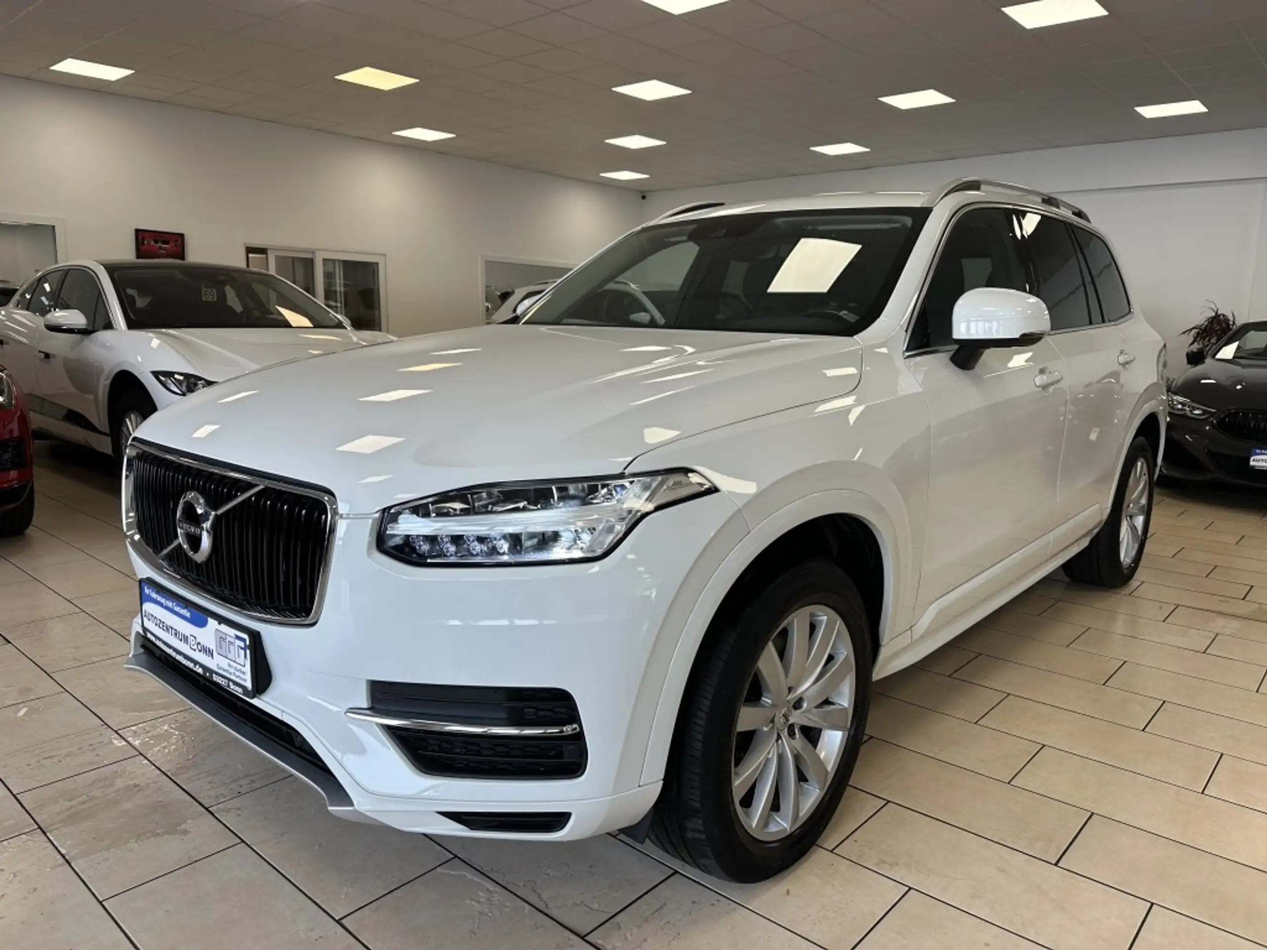 Volvo - XC90