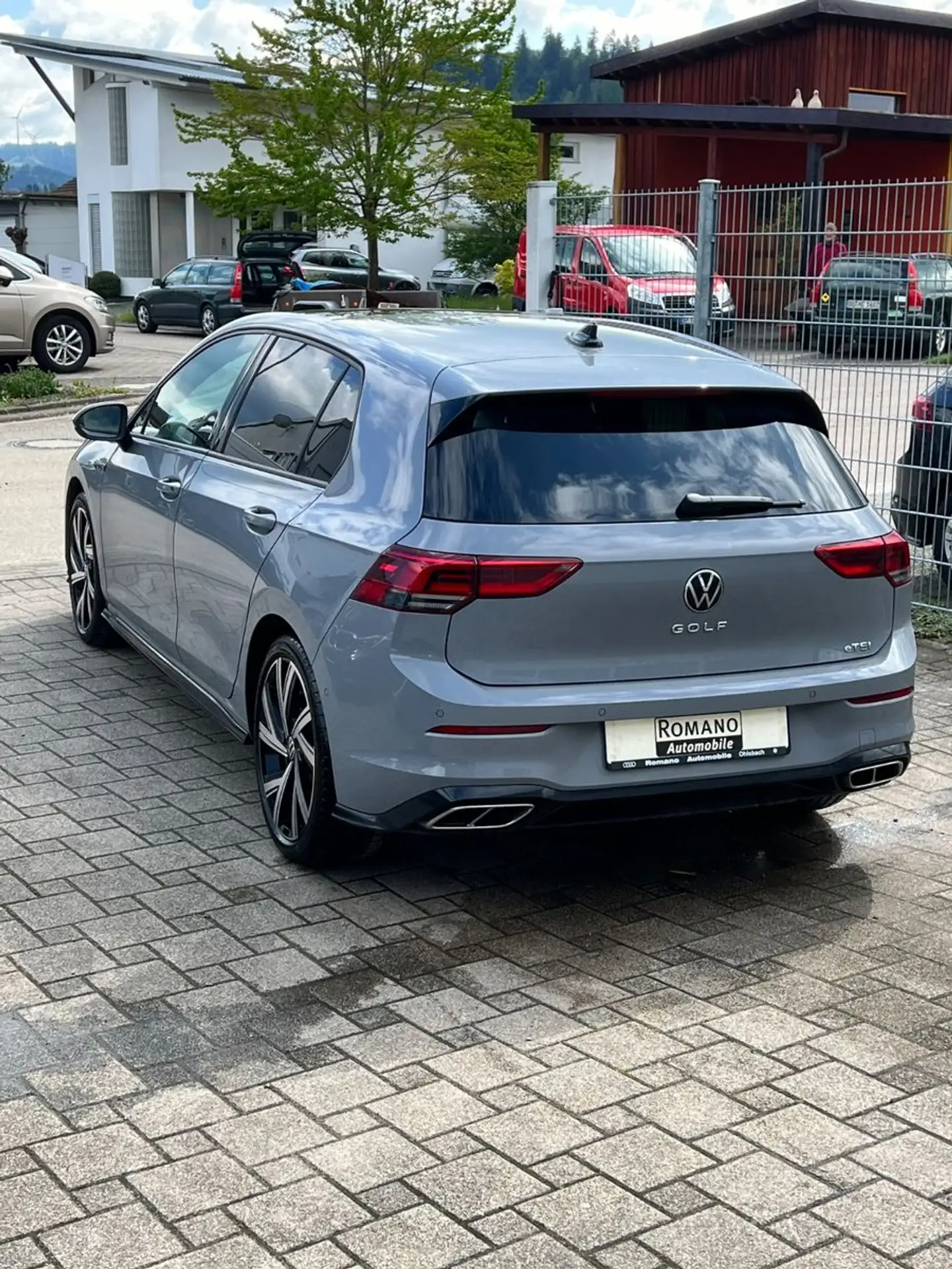 Volkswagen - Golf