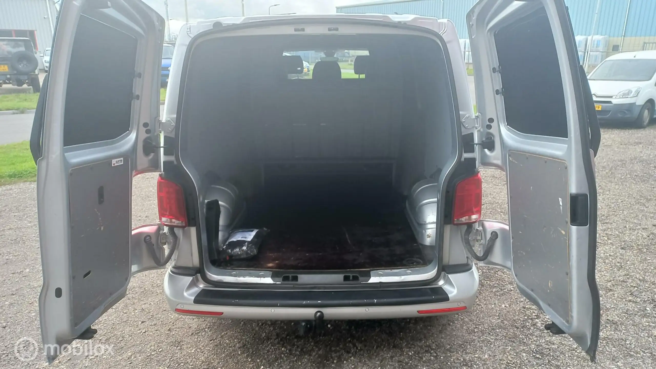 Volkswagen - T6.1 Transporter